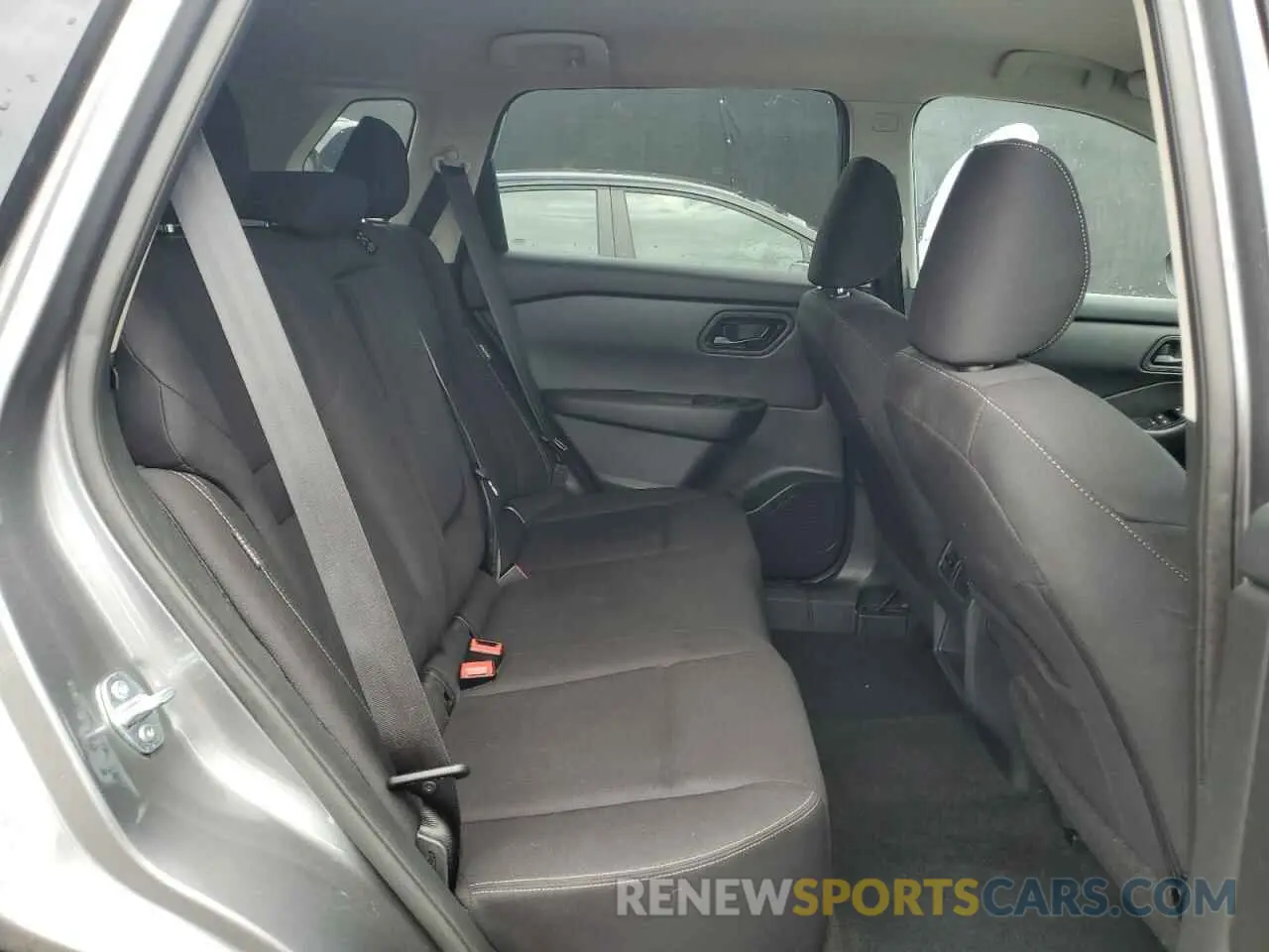 11 Photograph of a damaged car 5N1BT3ABXRC691837 NISSAN ROGUE 2024