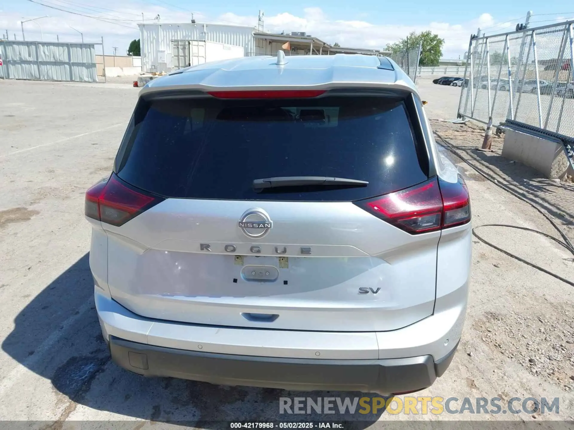 17 Photograph of a damaged car 5N1BT3BA1RC696625 NISSAN ROGUE 2024