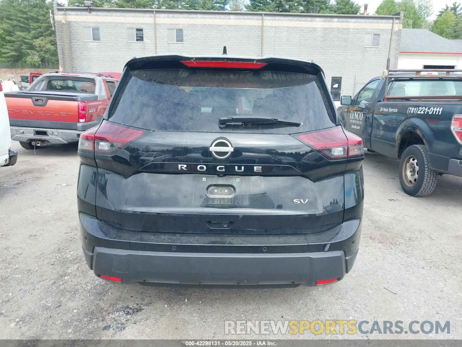 17 Photograph of a damaged car 5N1BT3BA1RC705503 NISSAN ROGUE 2024