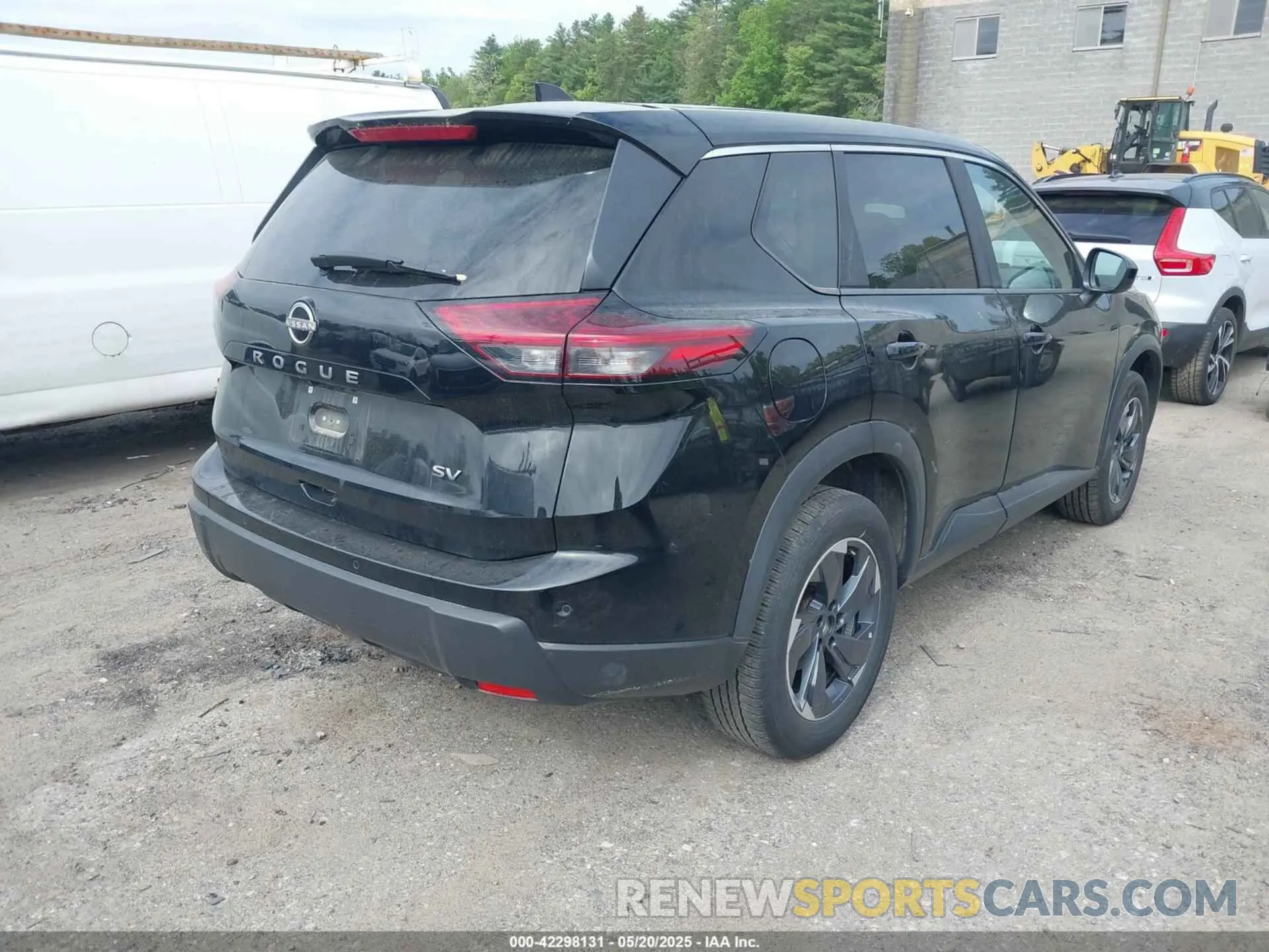 4 Photograph of a damaged car 5N1BT3BA1RC705503 NISSAN ROGUE 2024