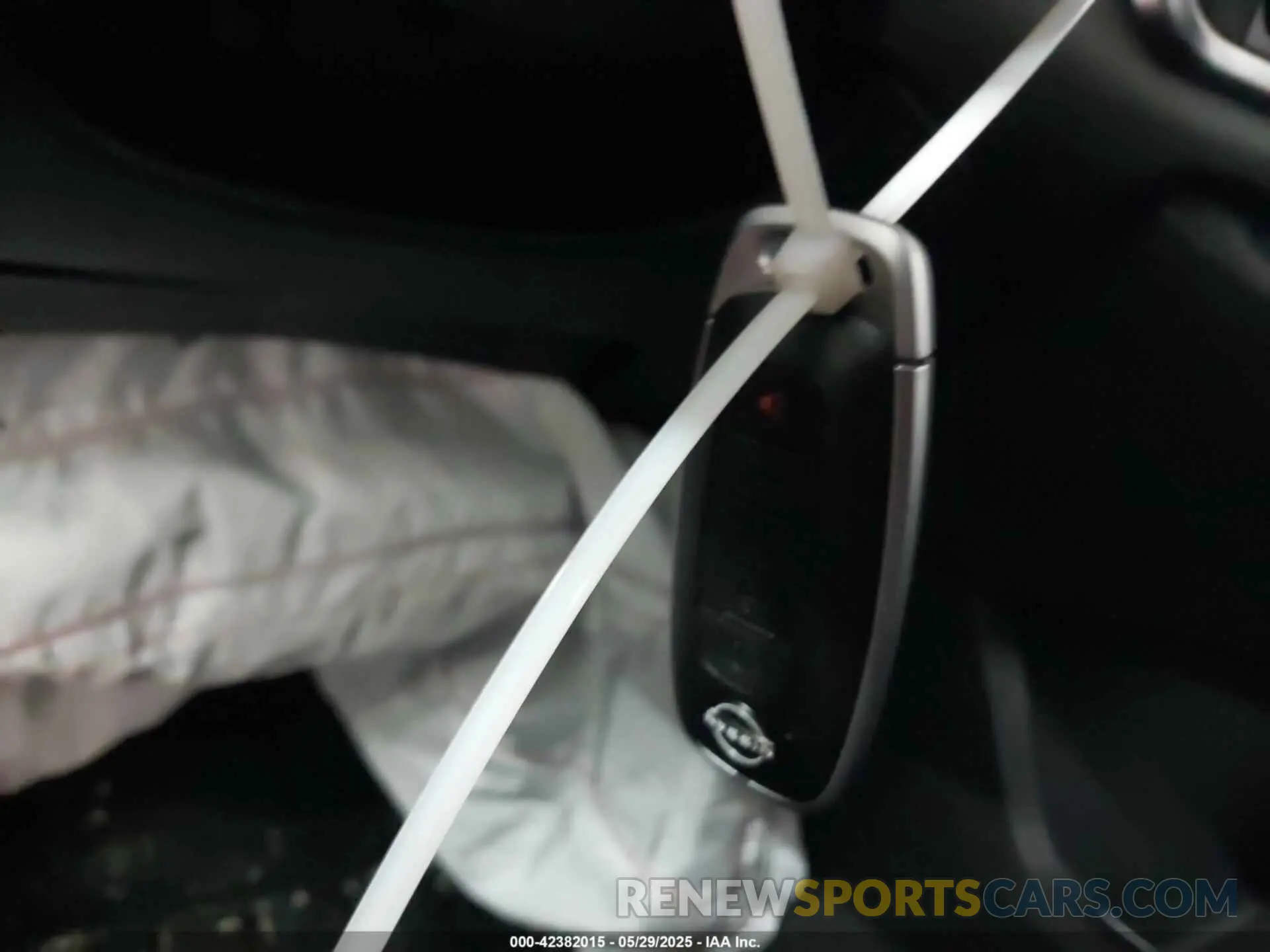 11 Photograph of a damaged car 5N1BT3BA1RC740221 NISSAN ROGUE 2024