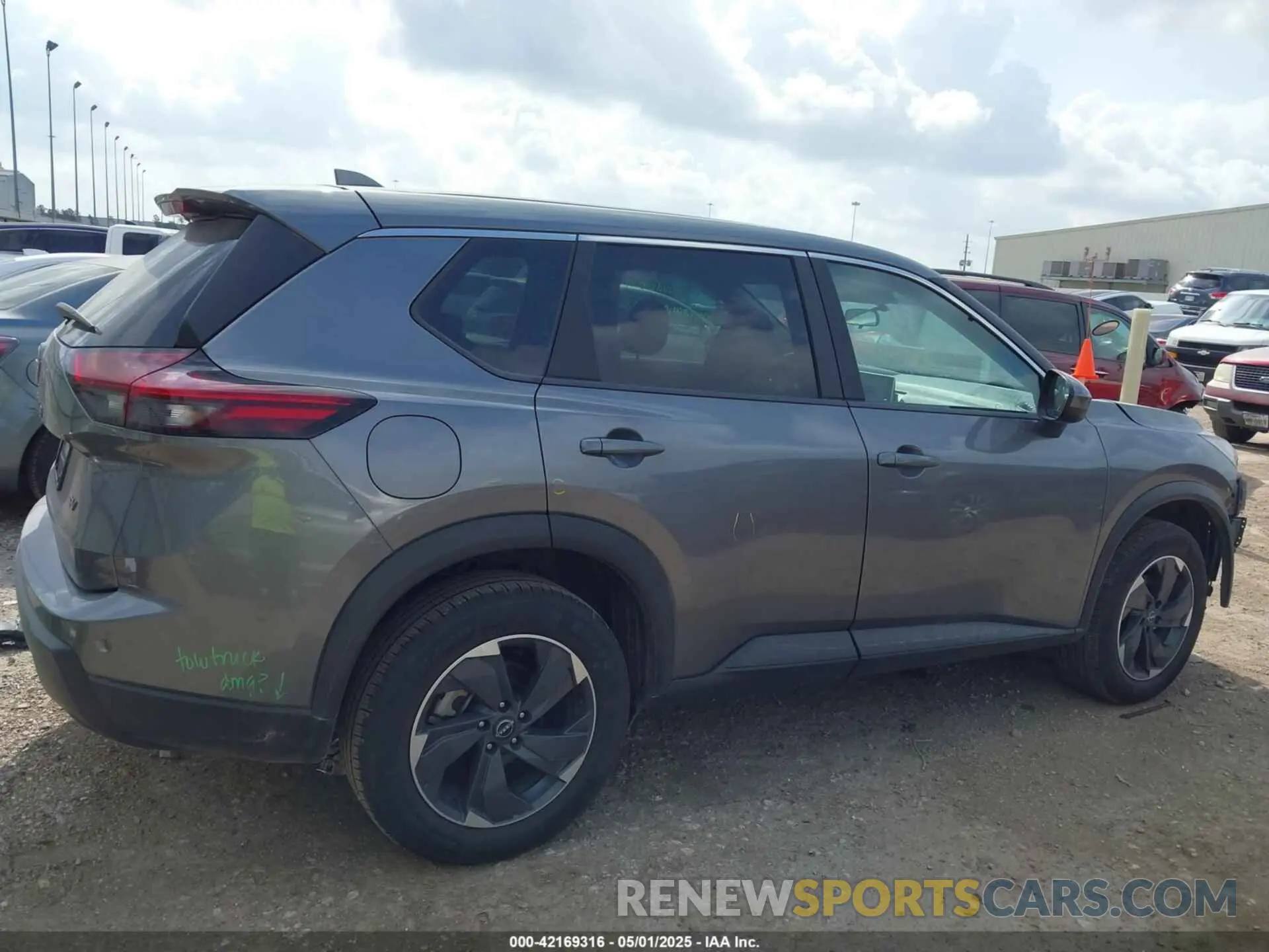 14 Photograph of a damaged car 5N1BT3BA2RC684385 NISSAN ROGUE 2024