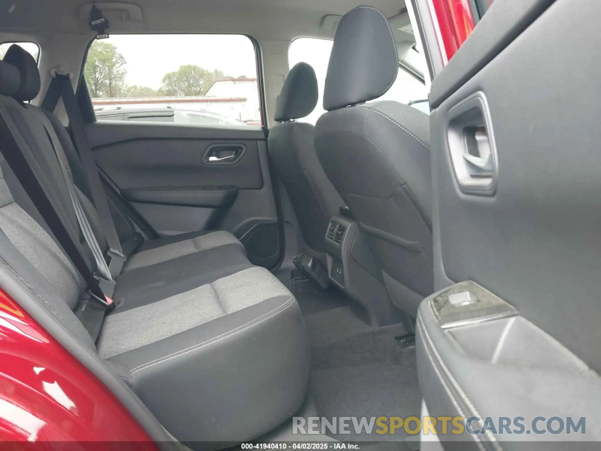 8 Photograph of a damaged car 5N1BT3BA2RC737683 NISSAN ROGUE 2024
