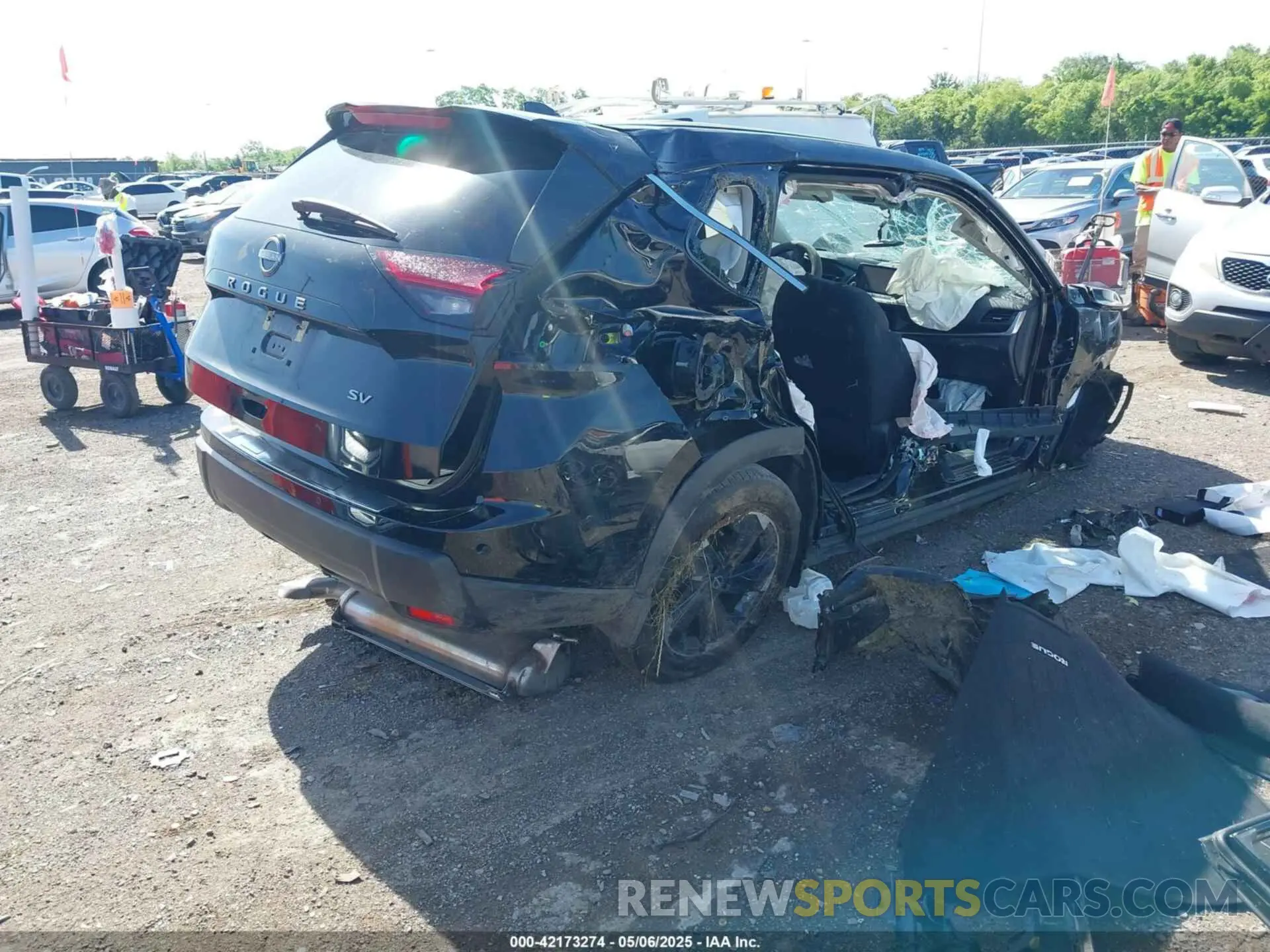 4 Photograph of a damaged car 5N1BT3BA2RC741622 NISSAN ROGUE 2024