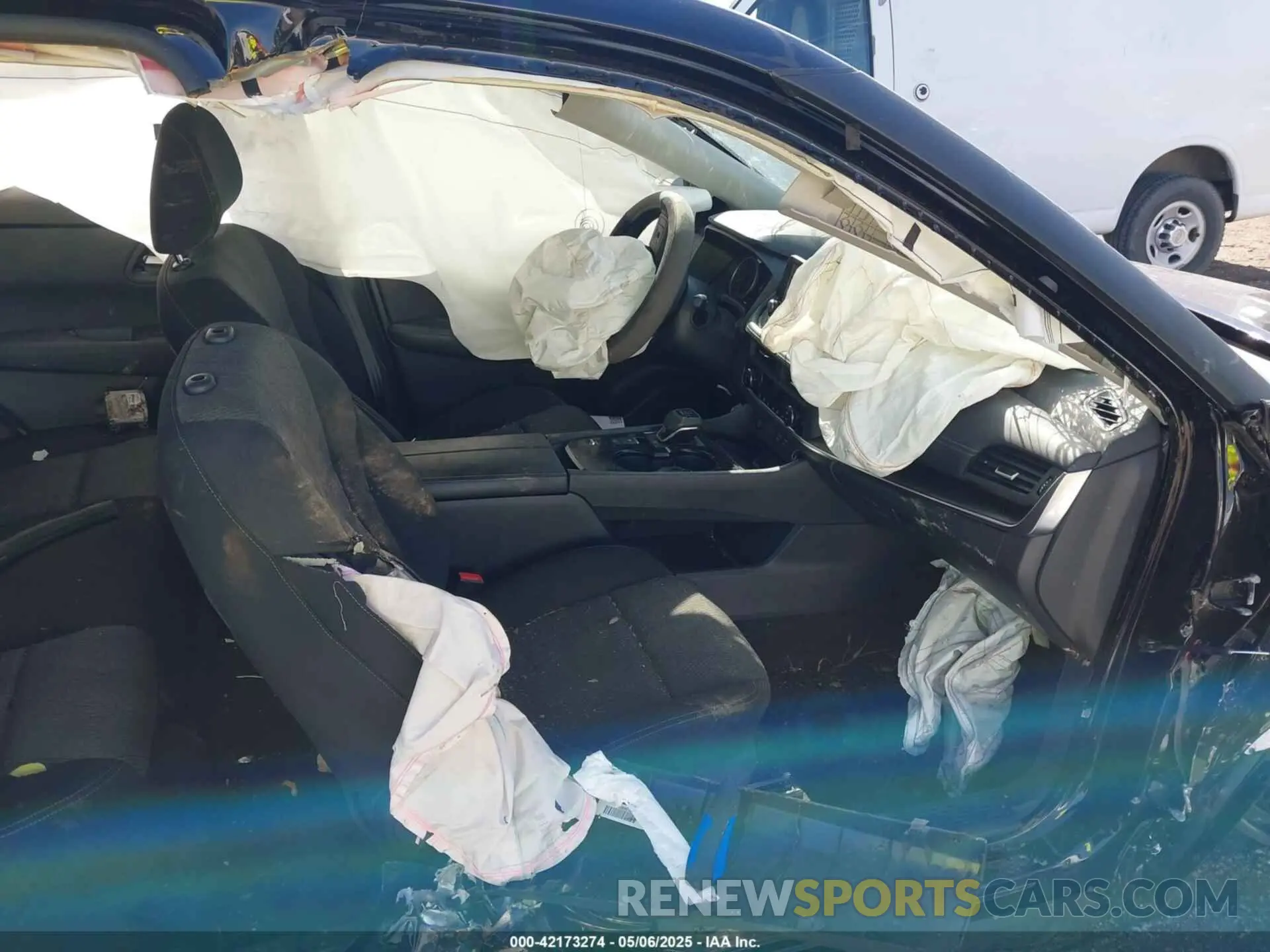 5 Photograph of a damaged car 5N1BT3BA2RC741622 NISSAN ROGUE 2024