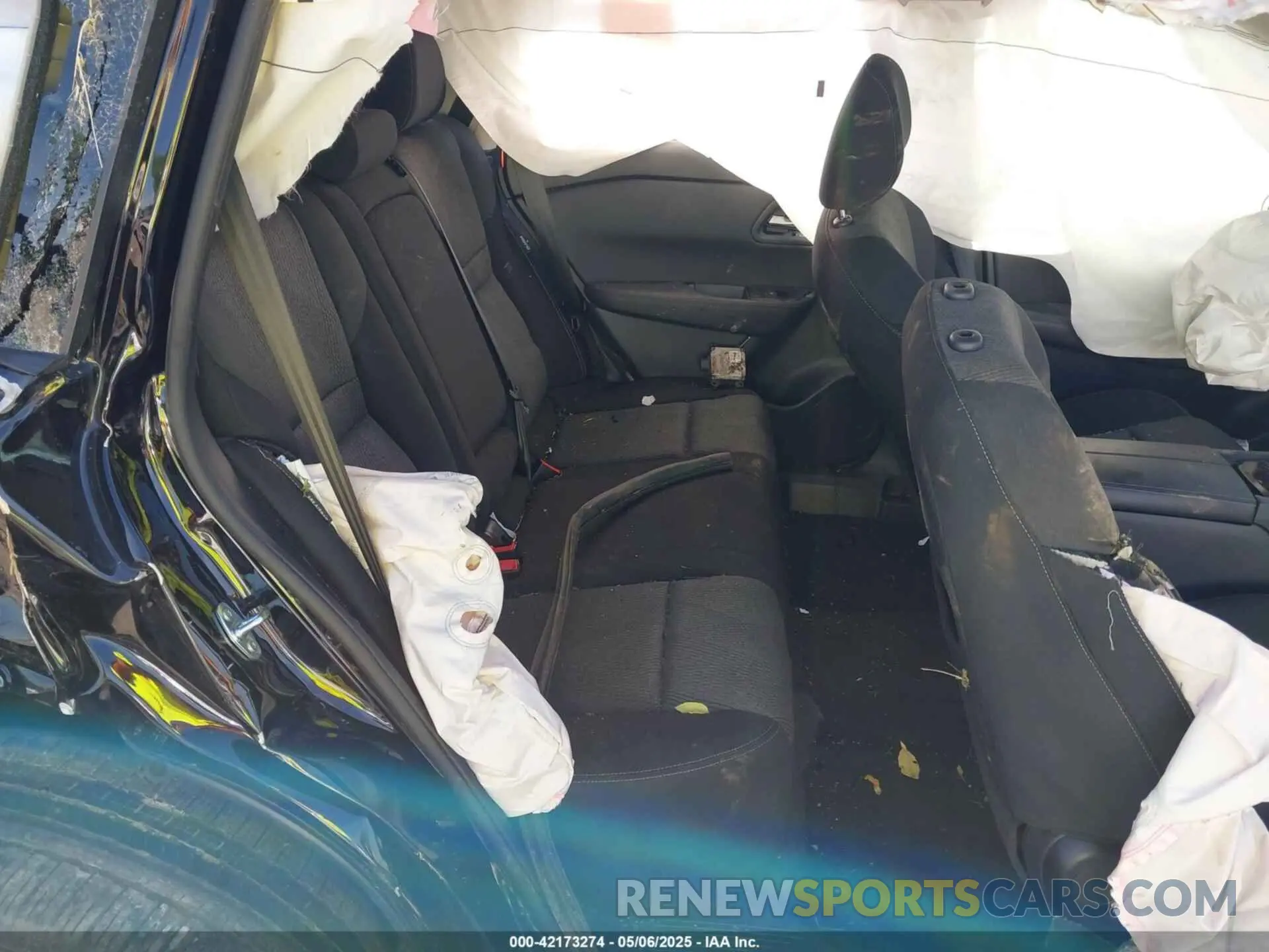 8 Photograph of a damaged car 5N1BT3BA2RC741622 NISSAN ROGUE 2024