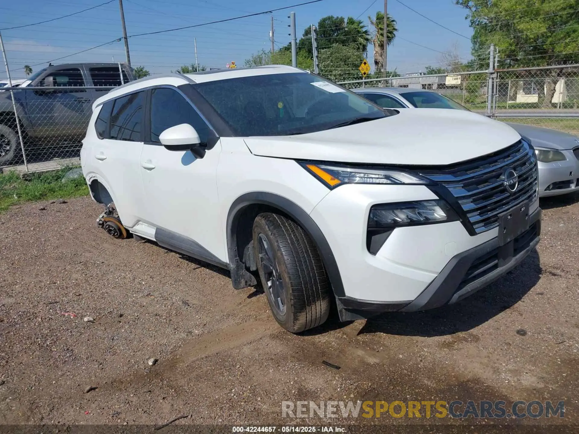 1 Photograph of a damaged car 5N1BT3BA2RC754709 NISSAN ROGUE 2024