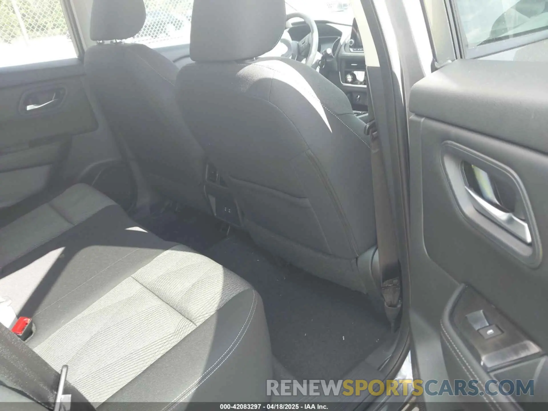 8 Photograph of a damaged car 5N1BT3BA2RC755388 NISSAN ROGUE 2024