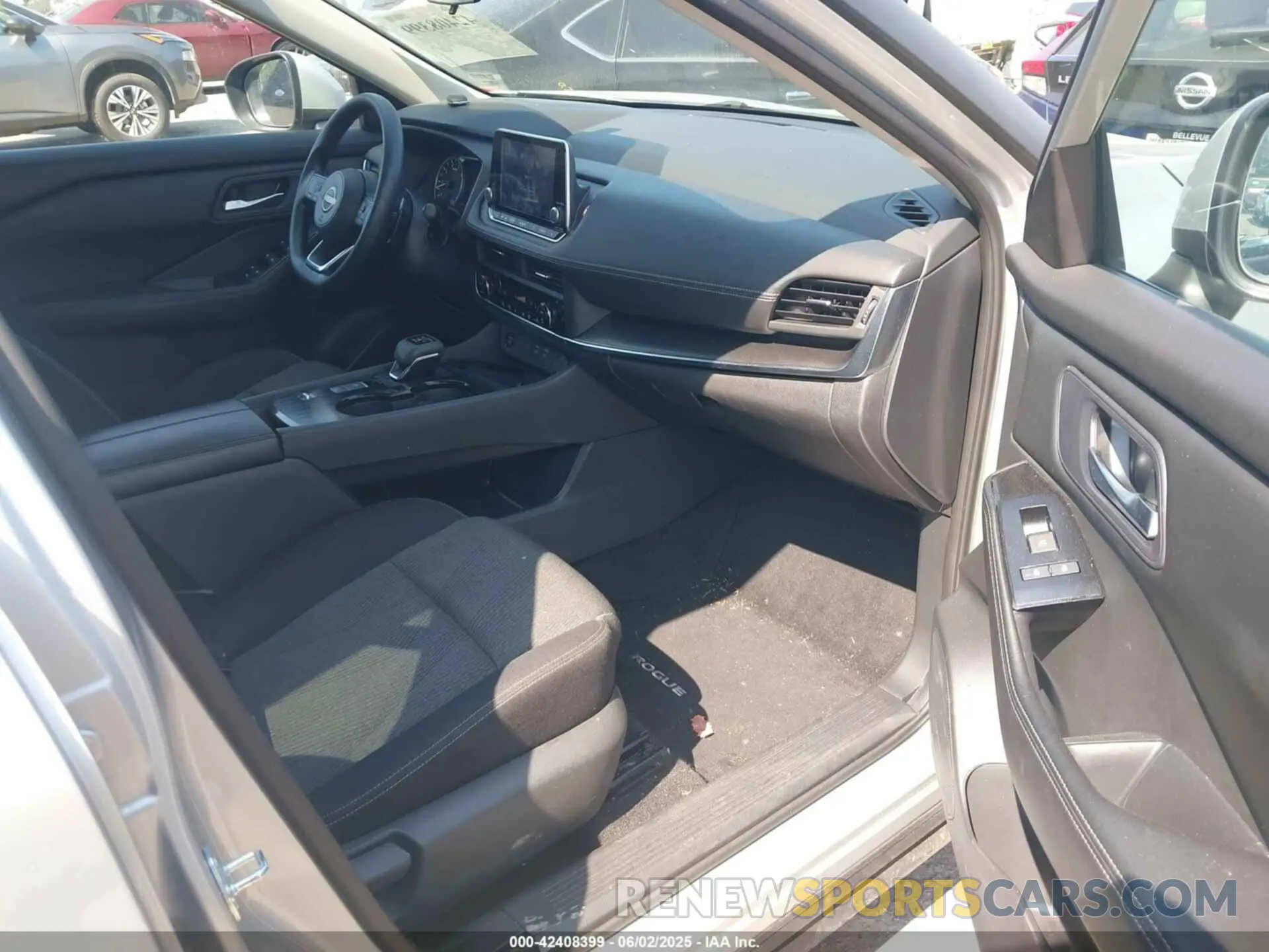 5 Photograph of a damaged car 5N1BT3BA4RC678510 NISSAN ROGUE 2024