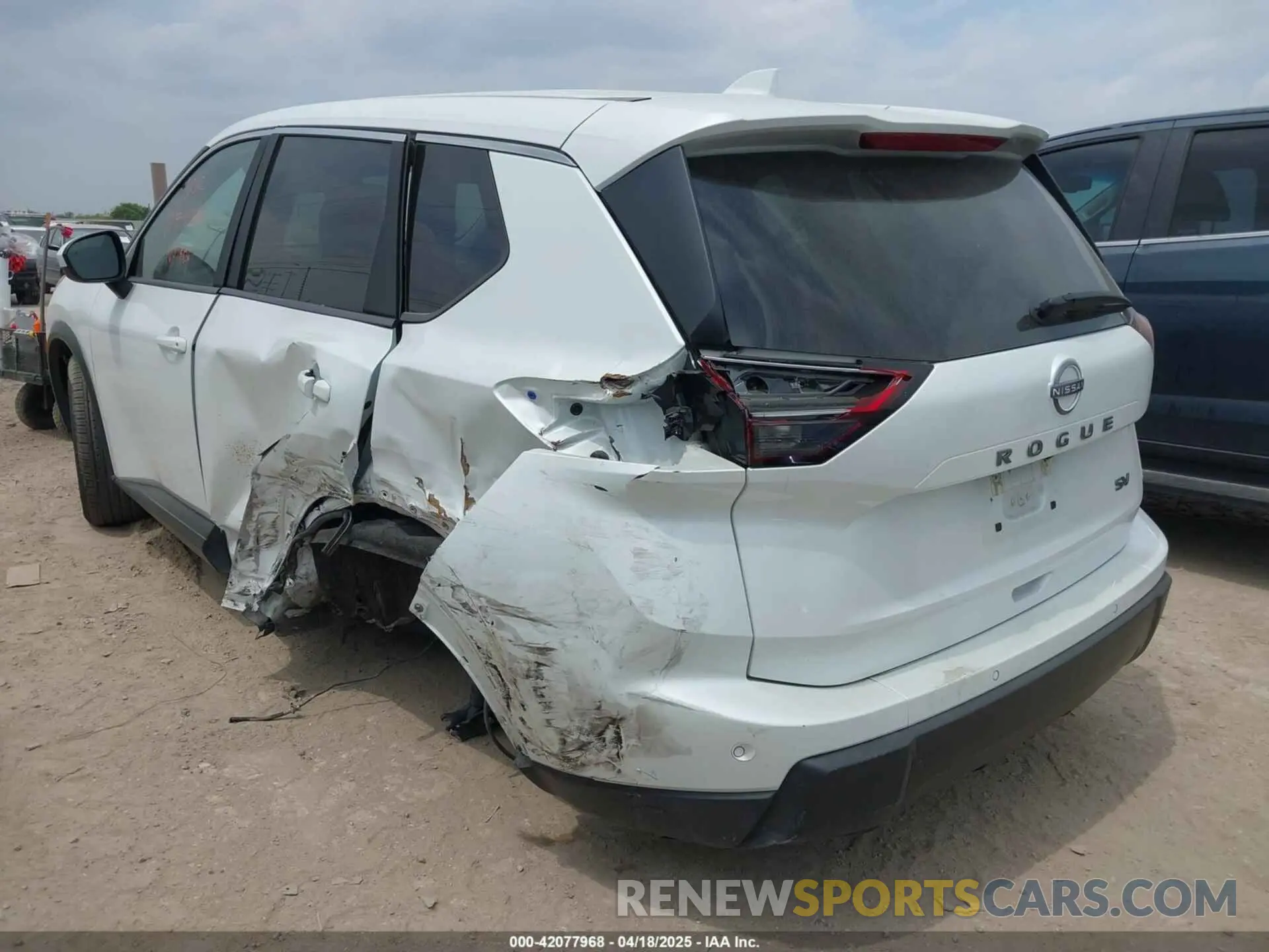 3 Photograph of a damaged car 5N1BT3BA4RC678880 NISSAN ROGUE 2024