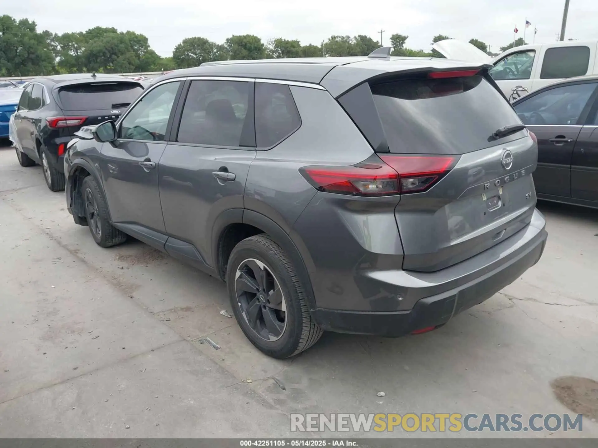 3 Photograph of a damaged car 5N1BT3BA5RC675079 NISSAN ROGUE 2024