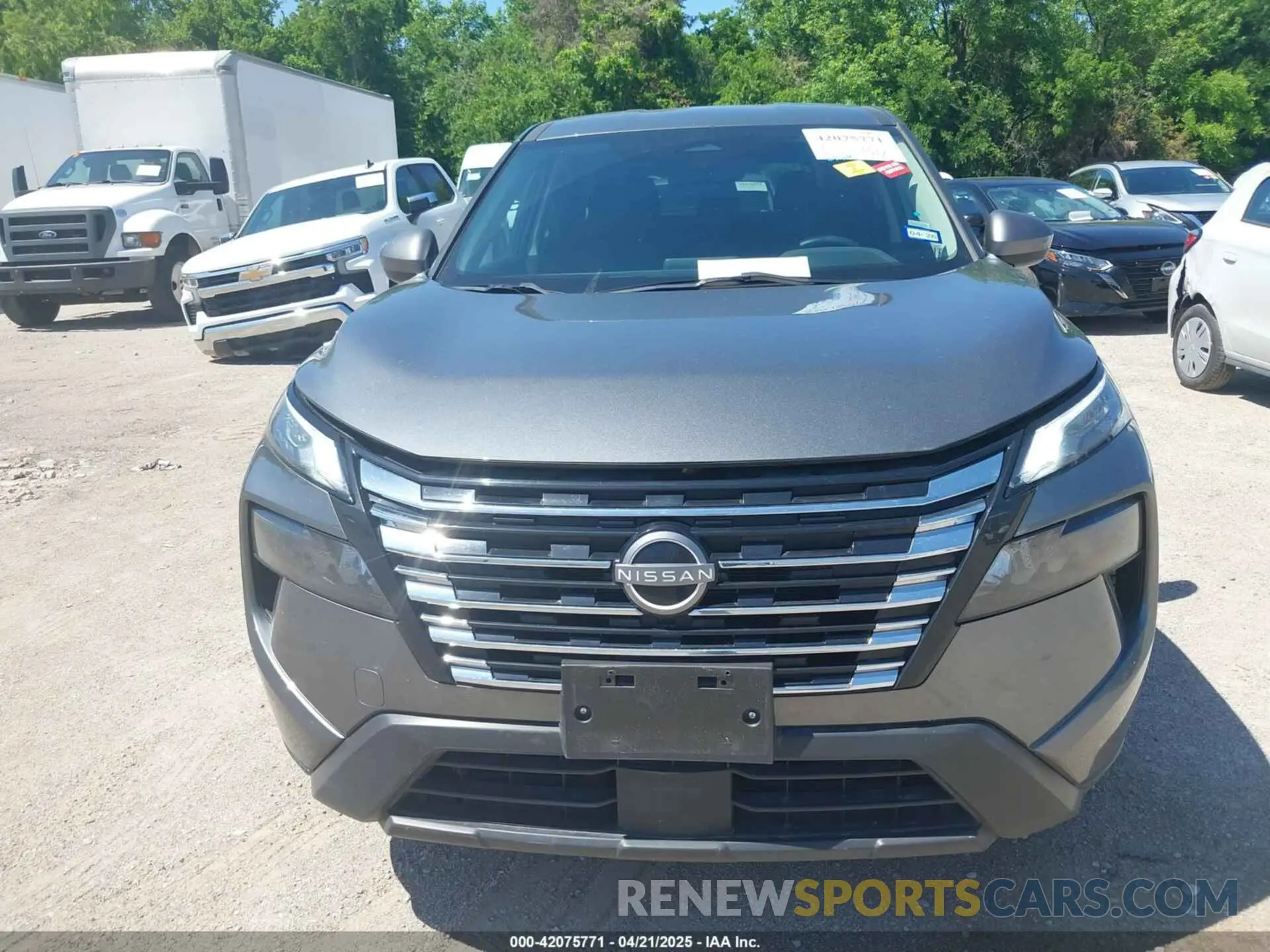 12 Photograph of a damaged car 5N1BT3BA5RC716116 NISSAN ROGUE 2024