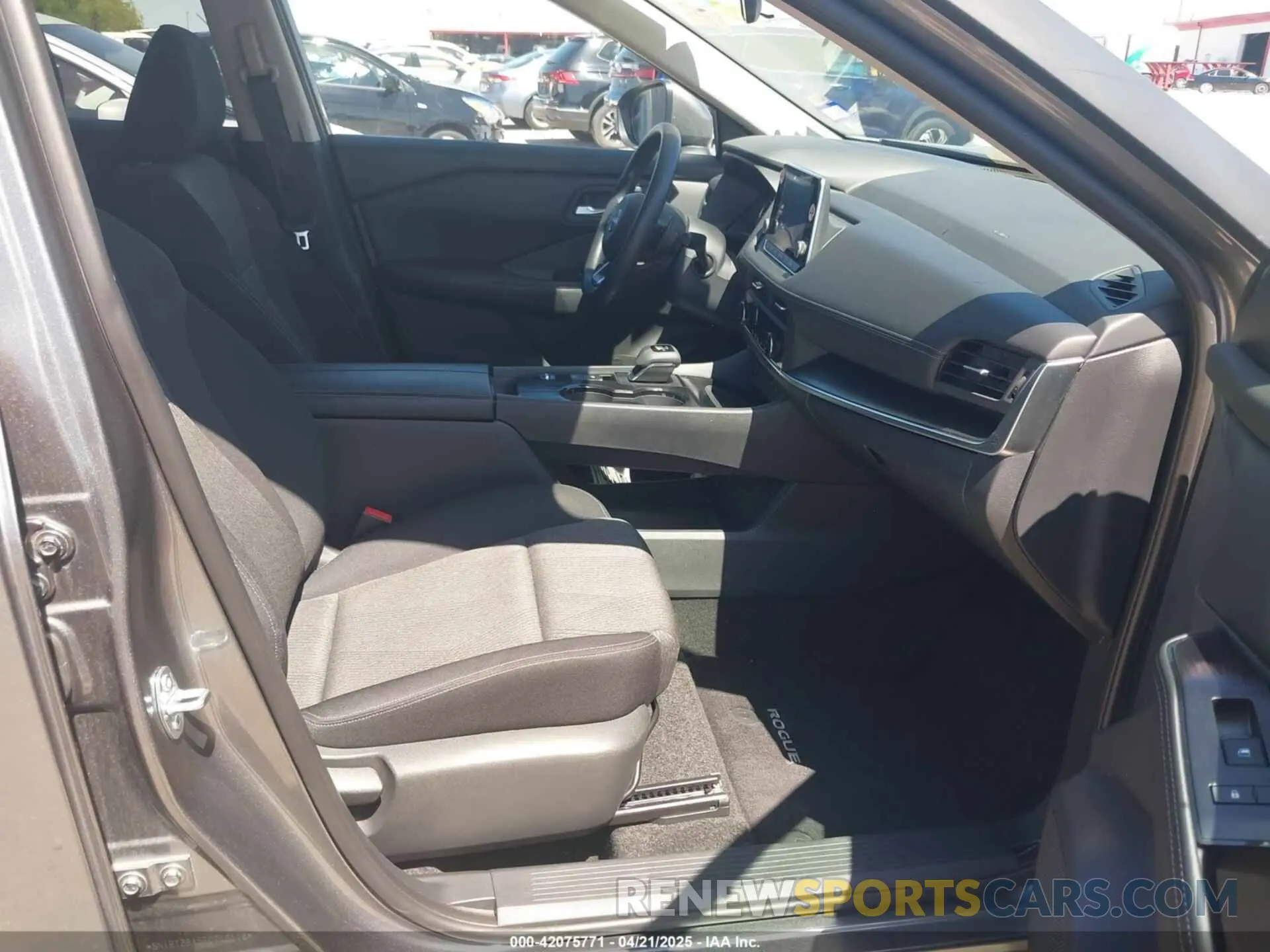 5 Photograph of a damaged car 5N1BT3BA5RC716116 NISSAN ROGUE 2024