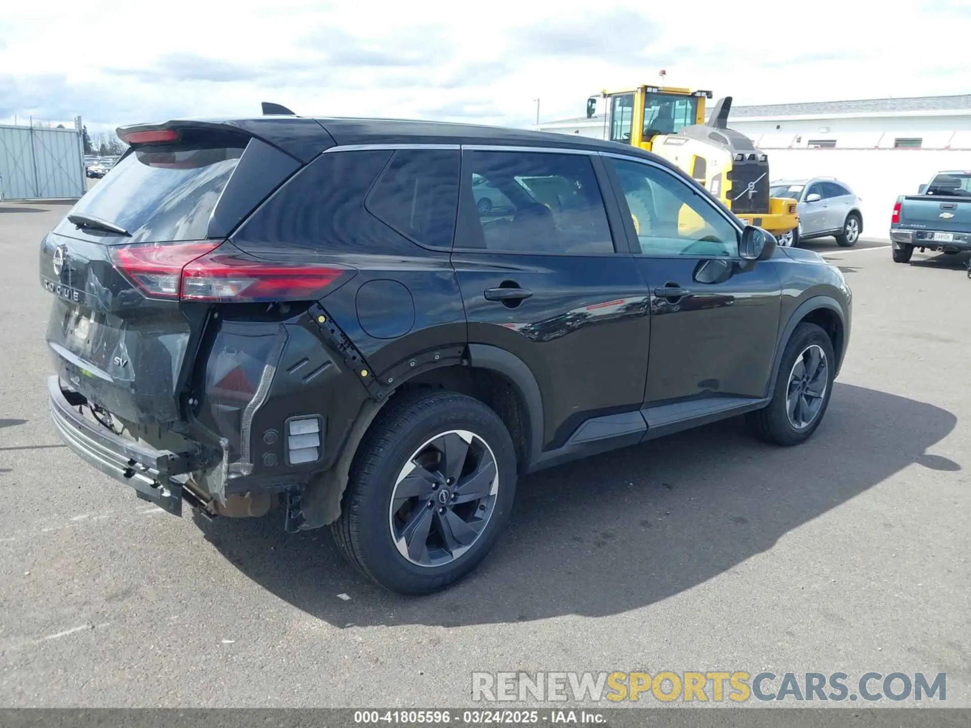 4 Photograph of a damaged car 5N1BT3BA6RC687306 NISSAN ROGUE 2024