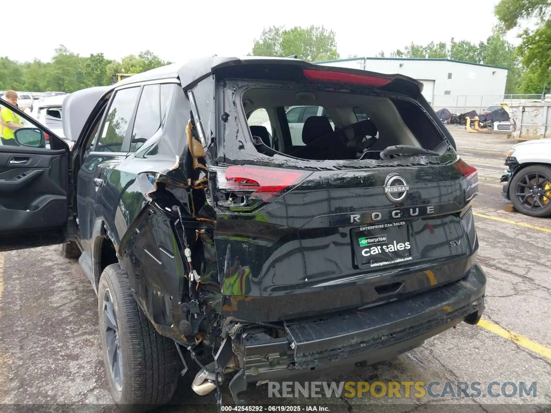 18 Photograph of a damaged car 5N1BT3BA6RC689265 NISSAN ROGUE 2024