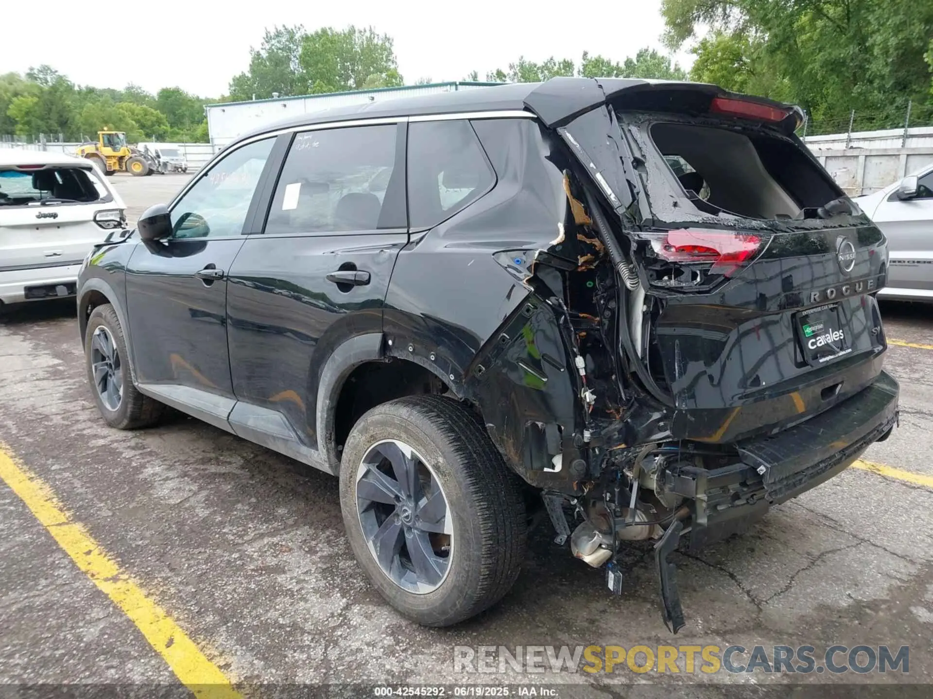 3 Photograph of a damaged car 5N1BT3BA6RC689265 NISSAN ROGUE 2024