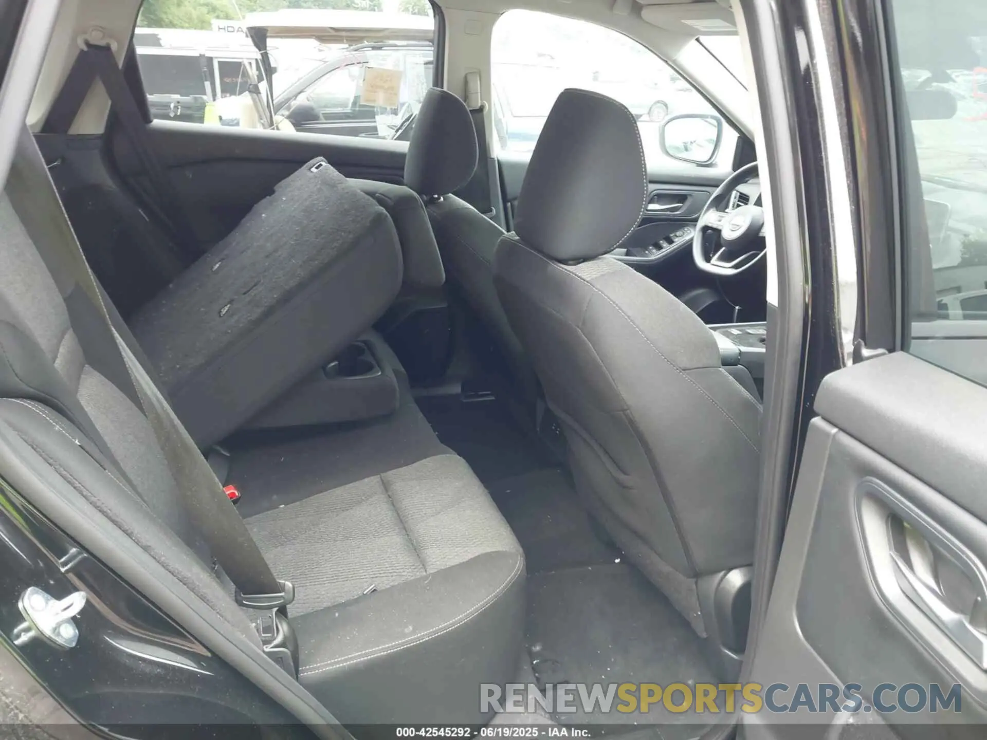 8 Photograph of a damaged car 5N1BT3BA6RC689265 NISSAN ROGUE 2024
