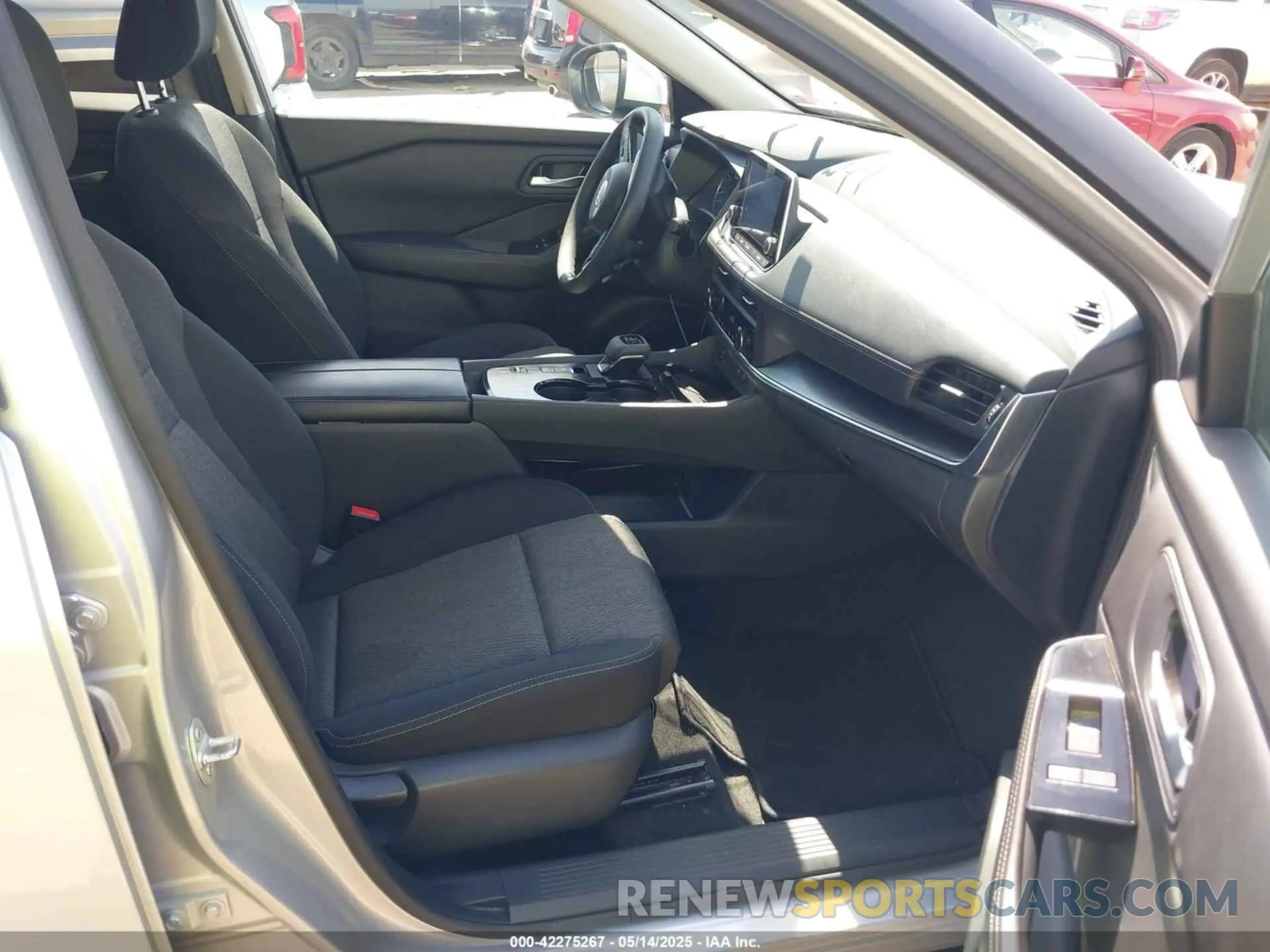 5 Photograph of a damaged car 5N1BT3BA7RC681000 NISSAN ROGUE 2024
