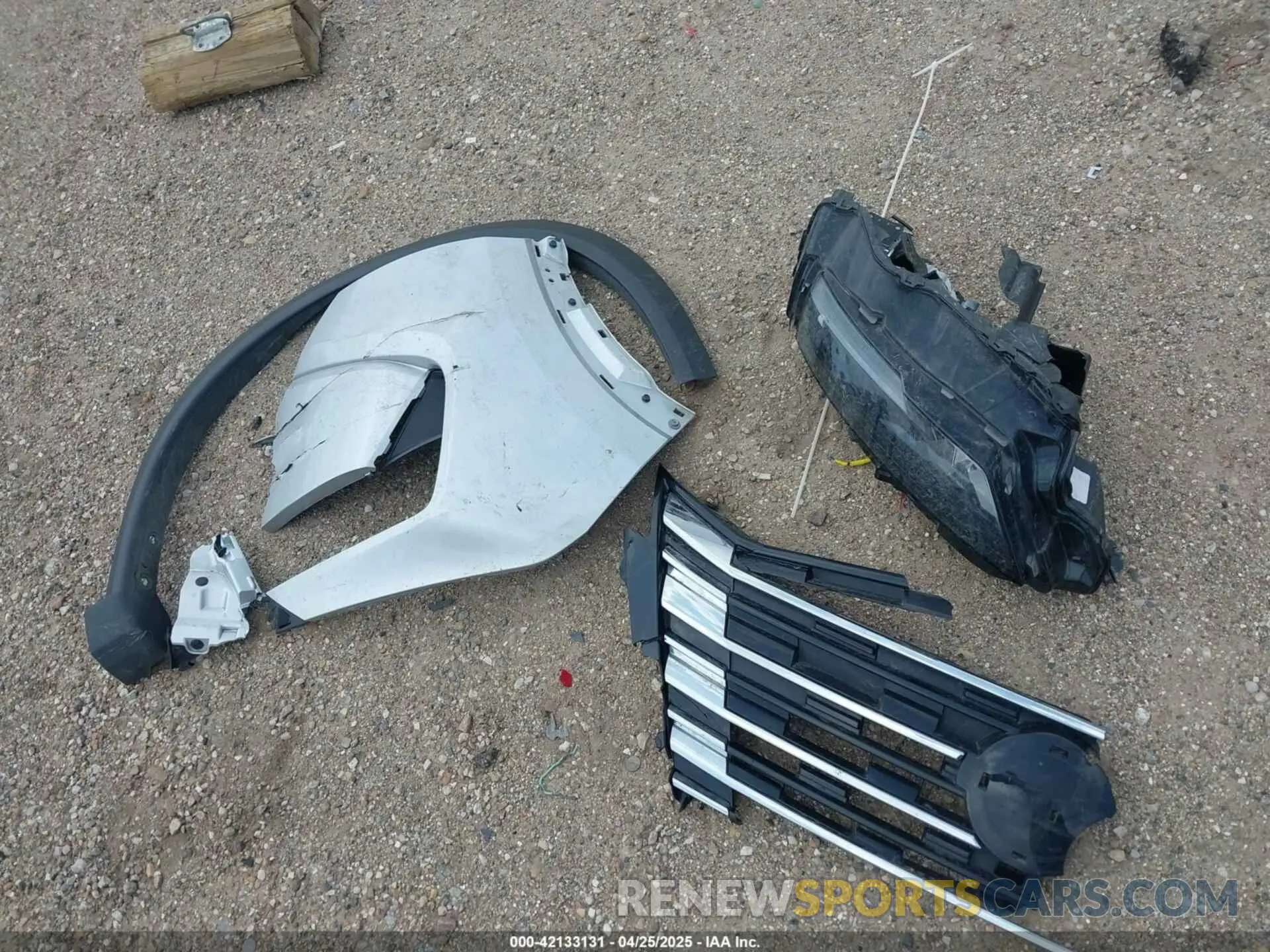 12 Photograph of a damaged car 5N1BT3BA8RC677554 NISSAN ROGUE 2024