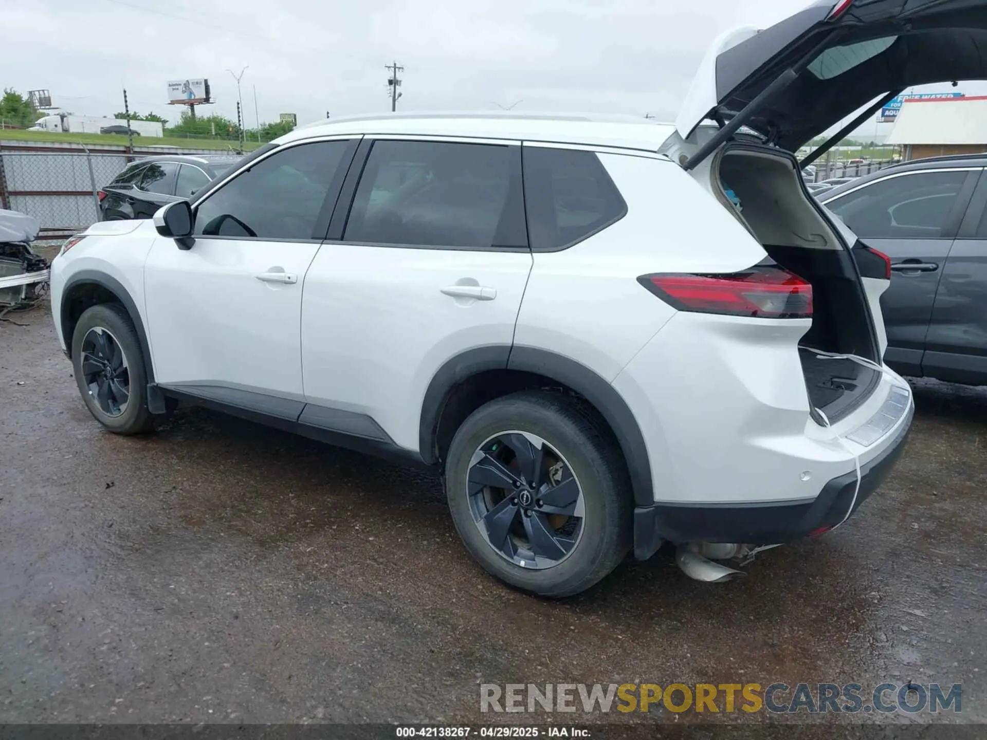 3 Photograph of a damaged car 5N1BT3BA8RC744847 NISSAN ROGUE 2024