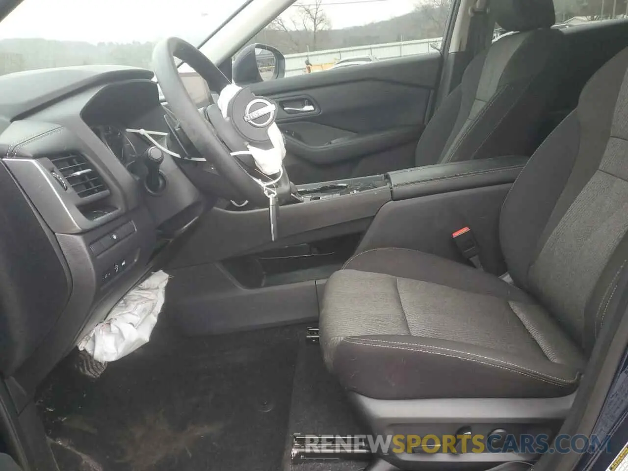 7 Photograph of a damaged car 5N1BT3BA9RC757994 NISSAN ROGUE 2024