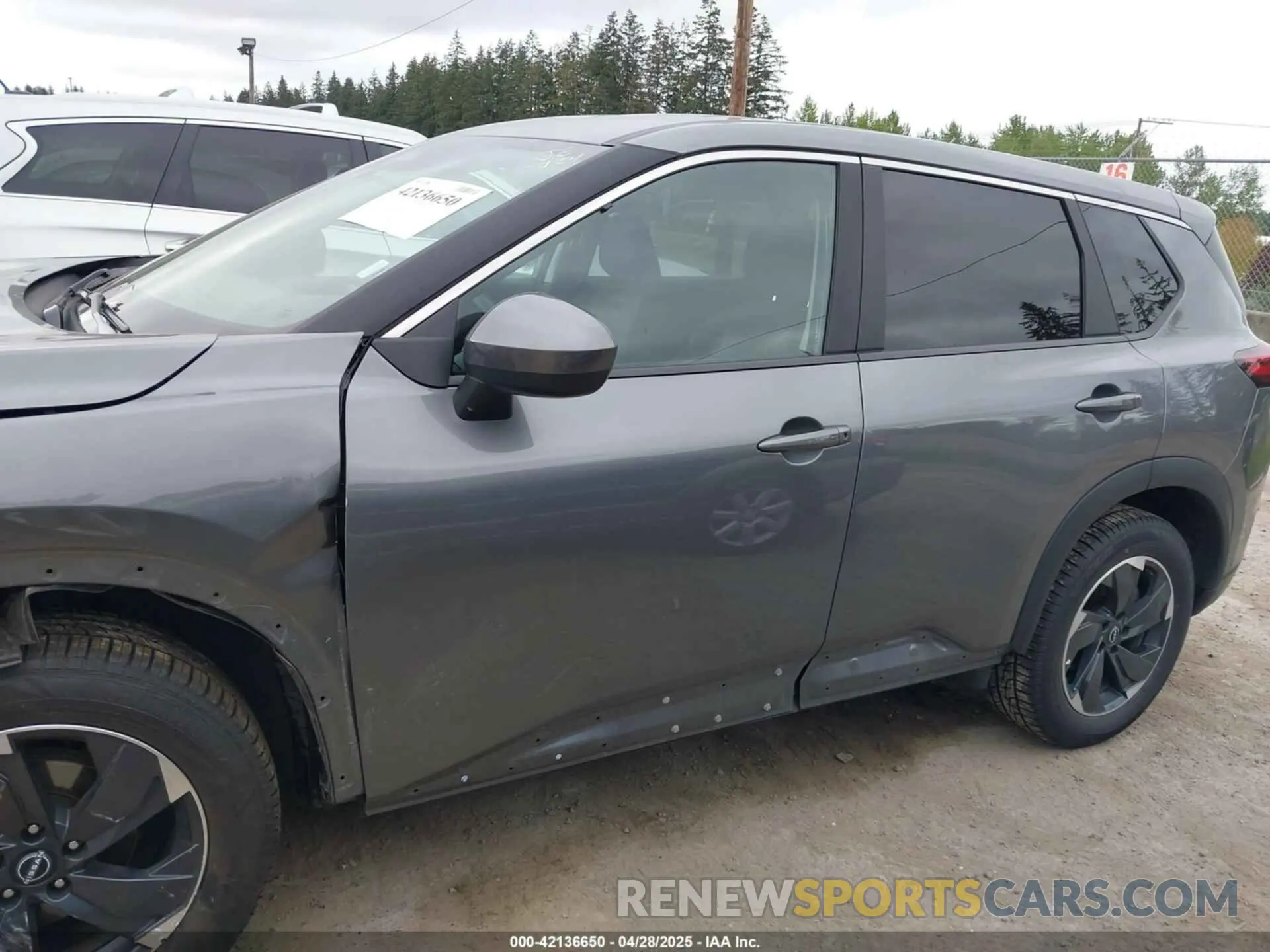14 Photograph of a damaged car 5N1BT3BB0RC674558 NISSAN ROGUE 2024