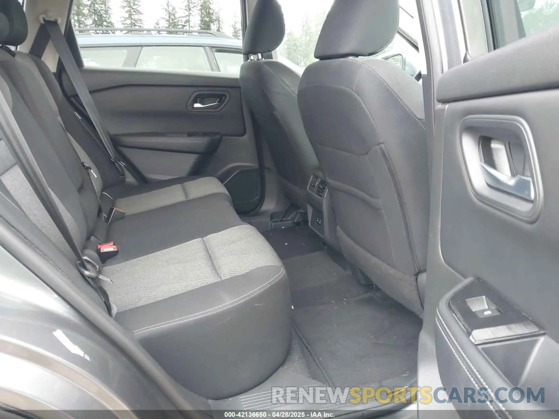 8 Photograph of a damaged car 5N1BT3BB0RC674558 NISSAN ROGUE 2024