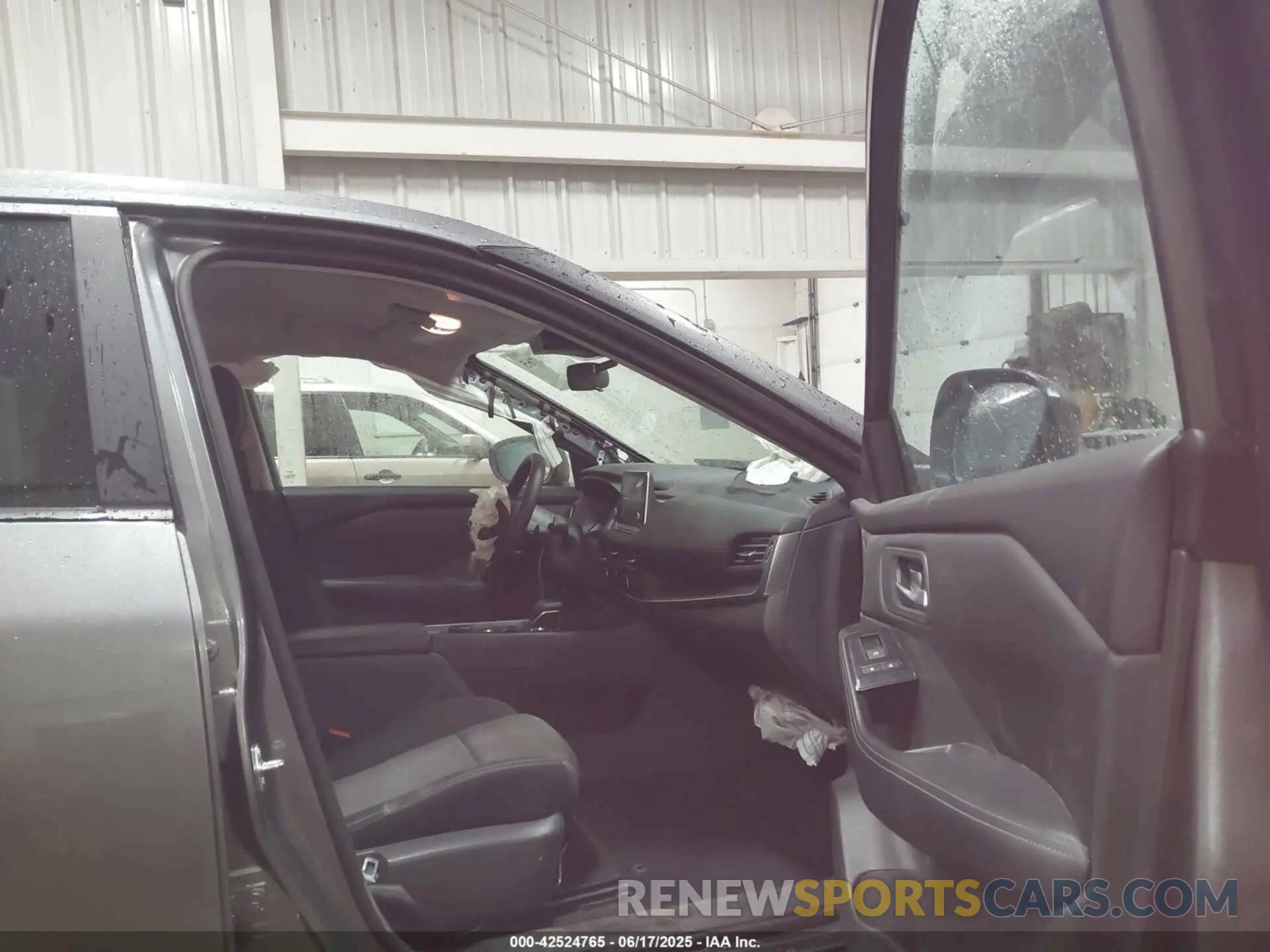5 Photograph of a damaged car 5N1BT3BB0RC701399 NISSAN ROGUE 2024