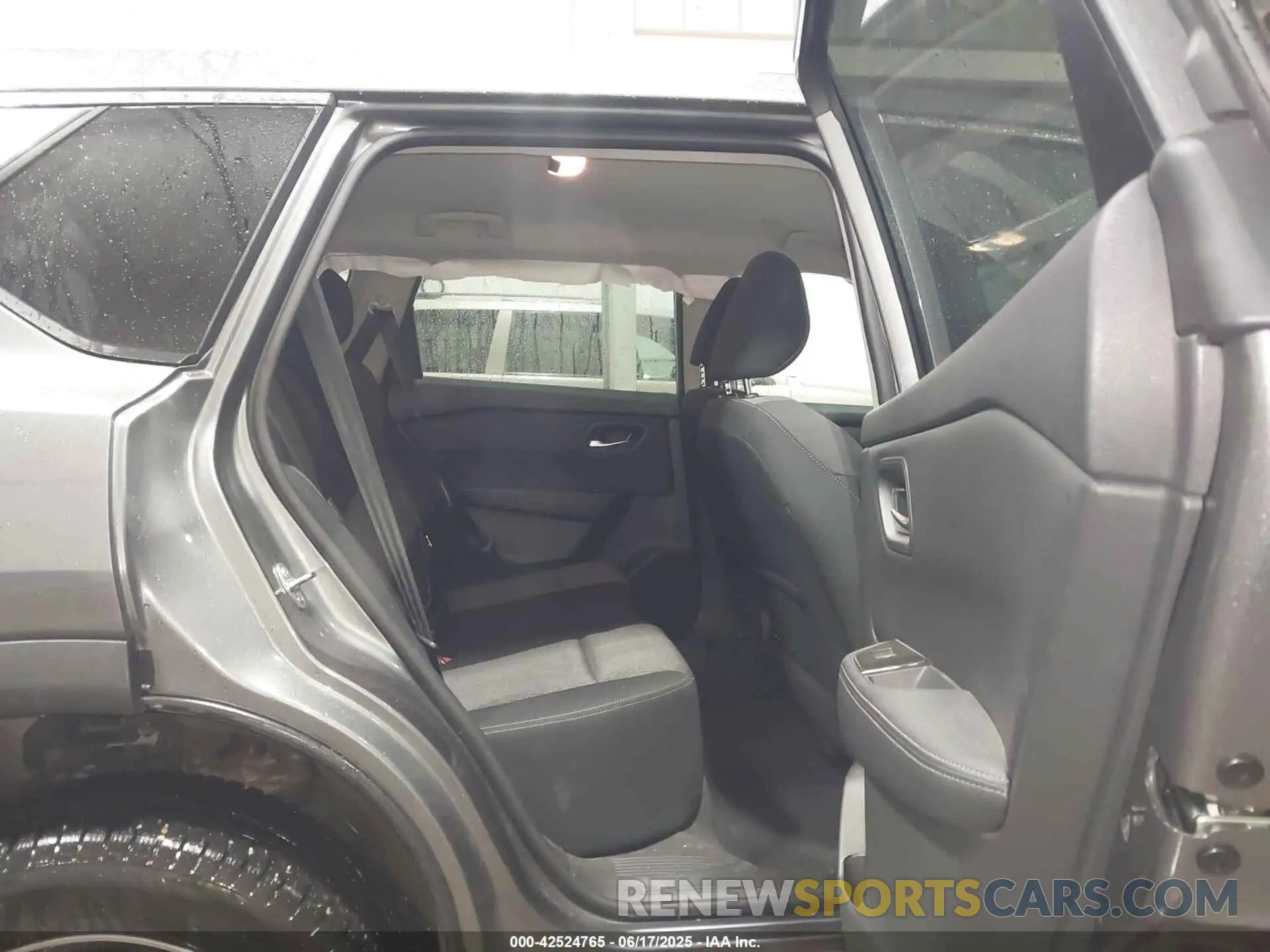 8 Photograph of a damaged car 5N1BT3BB0RC701399 NISSAN ROGUE 2024
