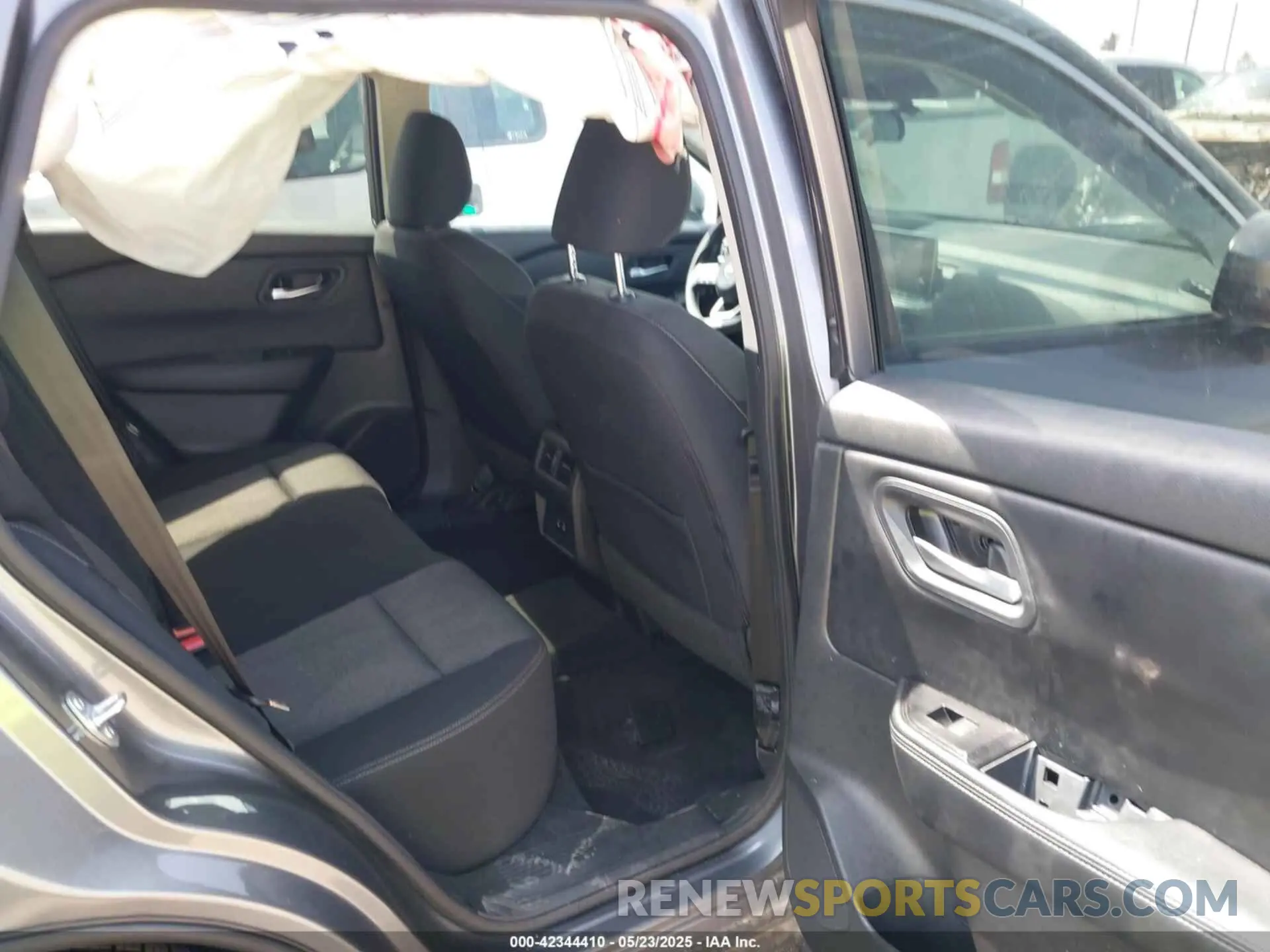 8 Photograph of a damaged car 5N1BT3BB1RC708927 NISSAN ROGUE 2024