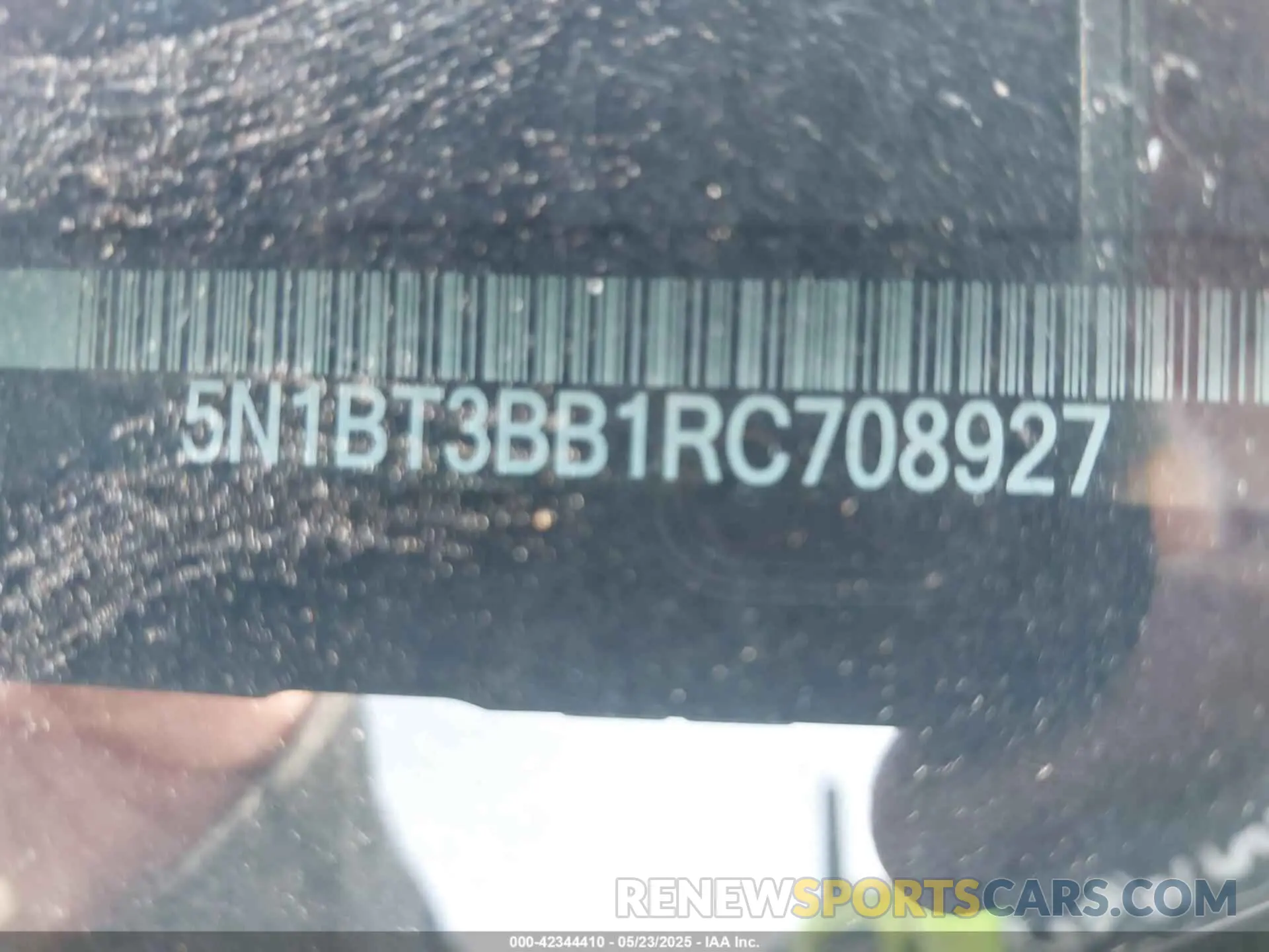 9 Photograph of a damaged car 5N1BT3BB1RC708927 NISSAN ROGUE 2024