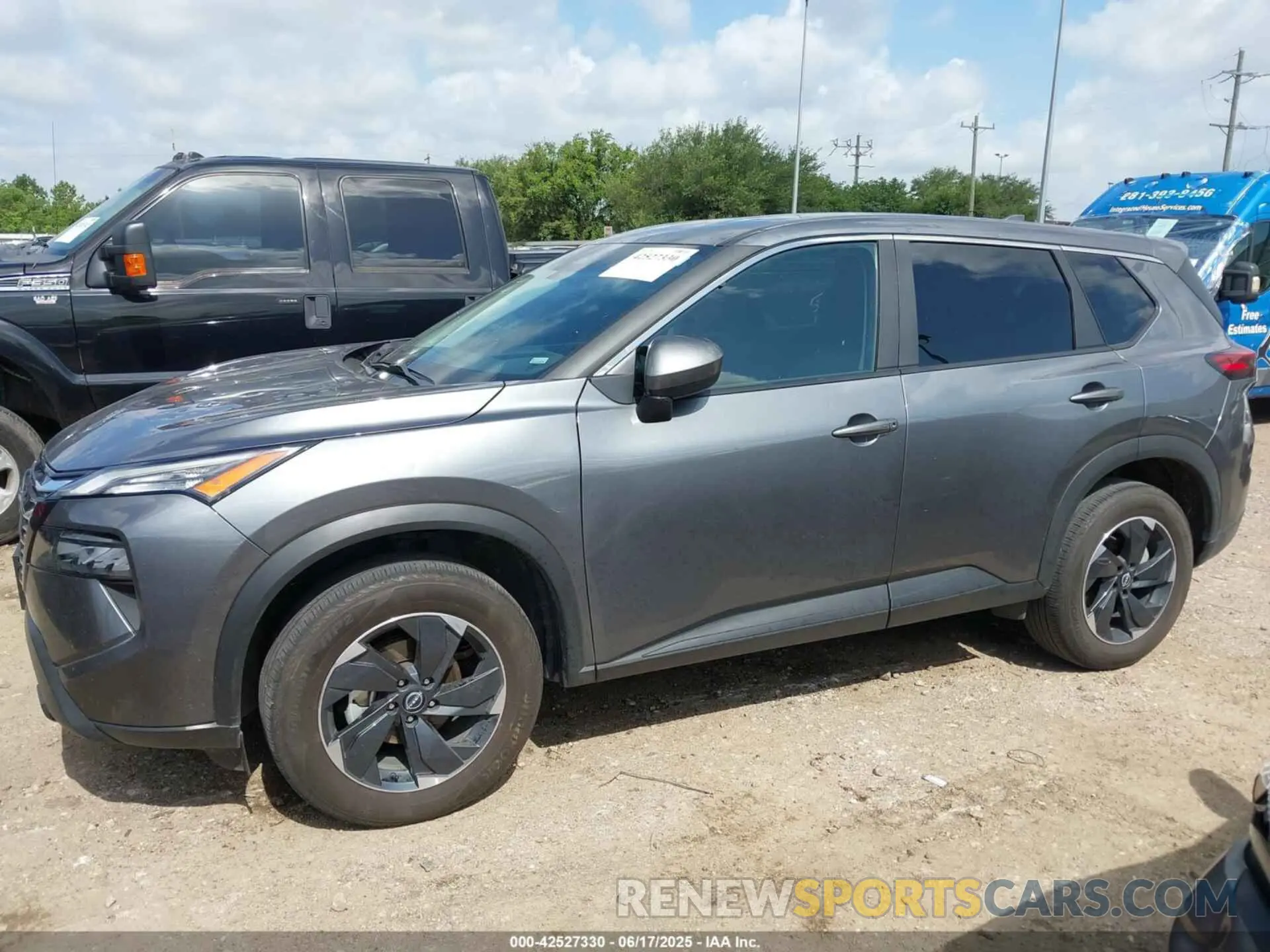 14 Photograph of a damaged car 5N1BT3BB1RC721872 NISSAN ROGUE 2024