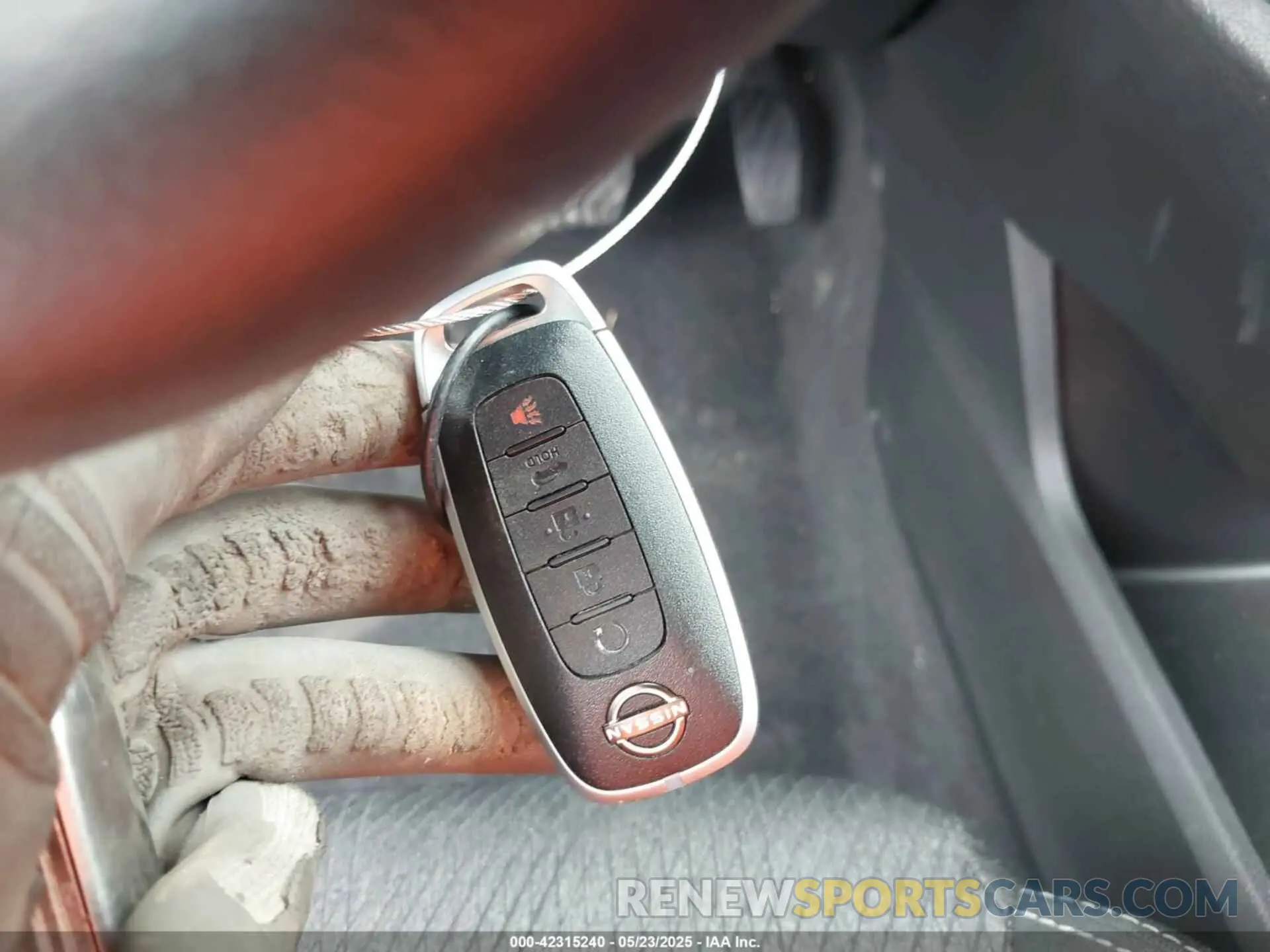 11 Photograph of a damaged car 5N1BT3BB3RC695923 NISSAN ROGUE 2024
