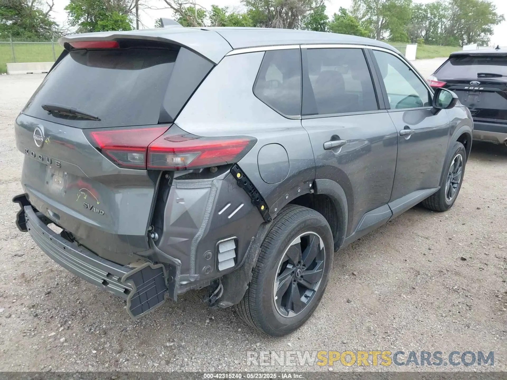 4 Photograph of a damaged car 5N1BT3BB3RC695923 NISSAN ROGUE 2024