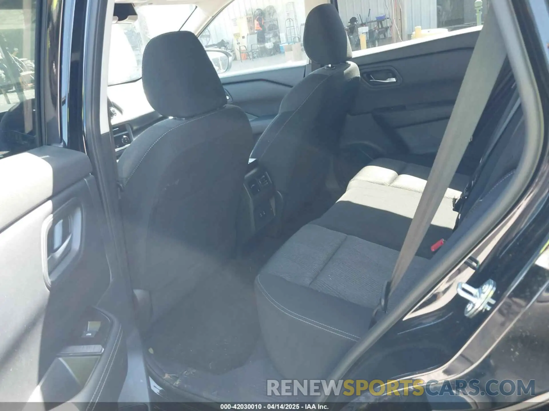 8 Photograph of a damaged car 5N1BT3BB3RC707679 NISSAN ROGUE 2024
