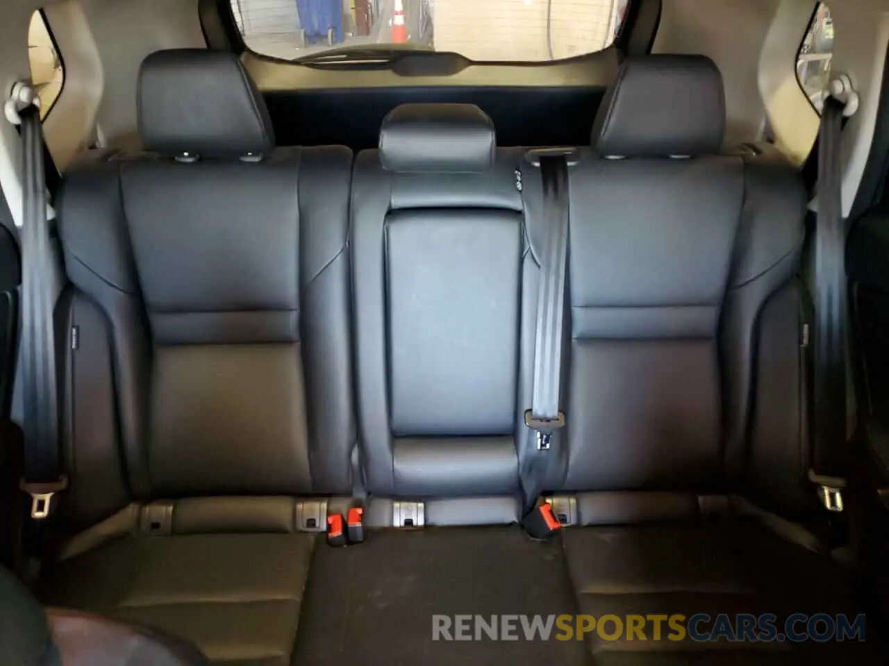 10 Photograph of a damaged car 5N1BT3BB4RC686891 NISSAN ROGUE 2024