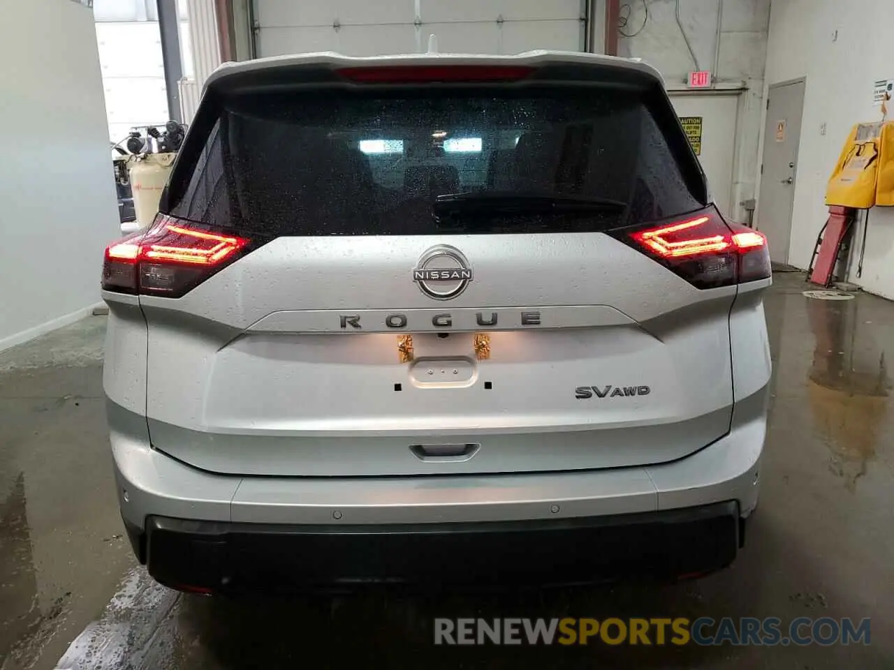 6 Photograph of a damaged car 5N1BT3BB4RC686891 NISSAN ROGUE 2024