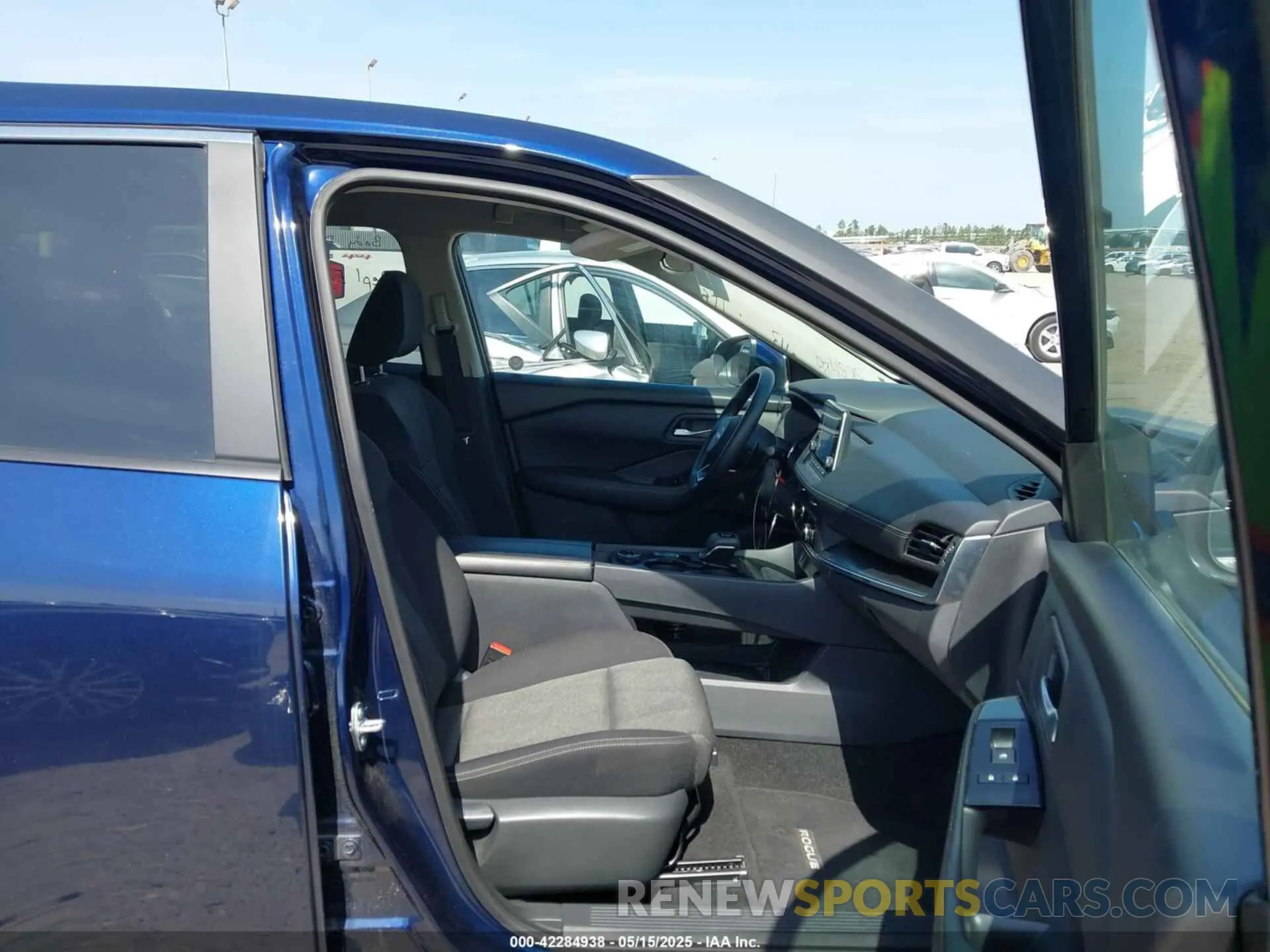 5 Photograph of a damaged car 5N1BT3BB4RC691802 NISSAN ROGUE 2024