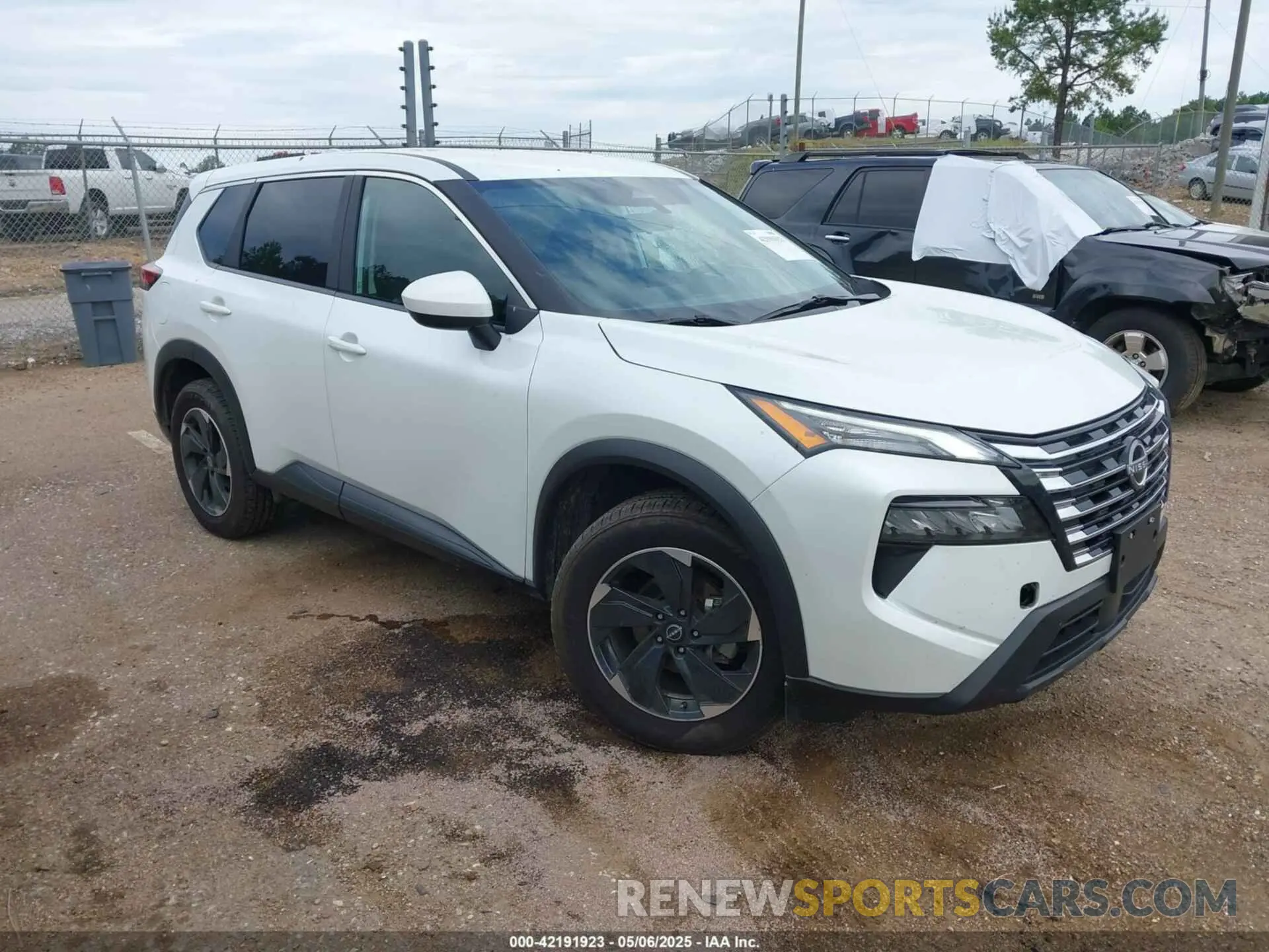 1 Photograph of a damaged car 5N1BT3BB4RC692397 NISSAN ROGUE 2024
