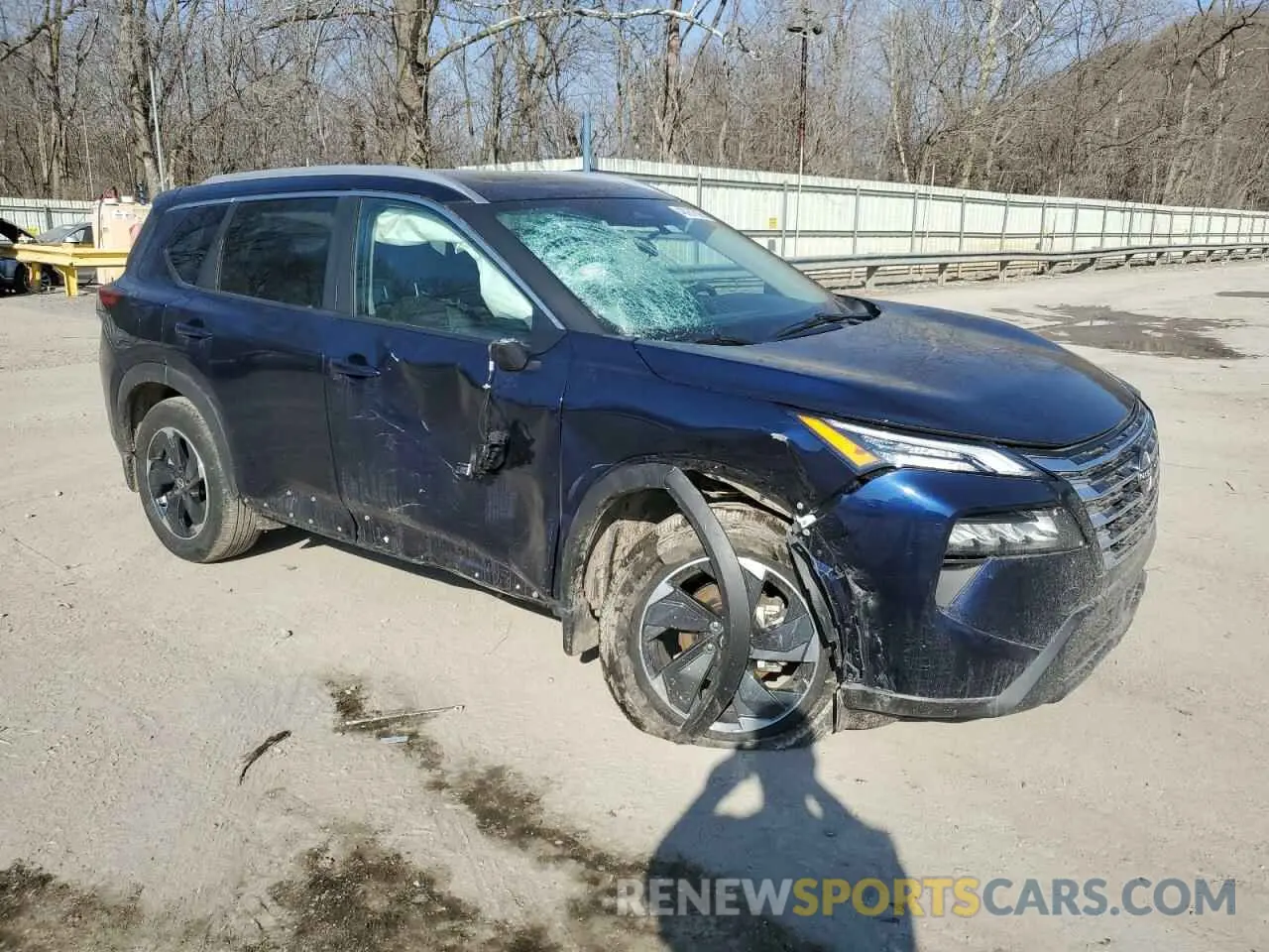 4 Photograph of a damaged car 5N1BT3BB4RC720585 NISSAN ROGUE 2024