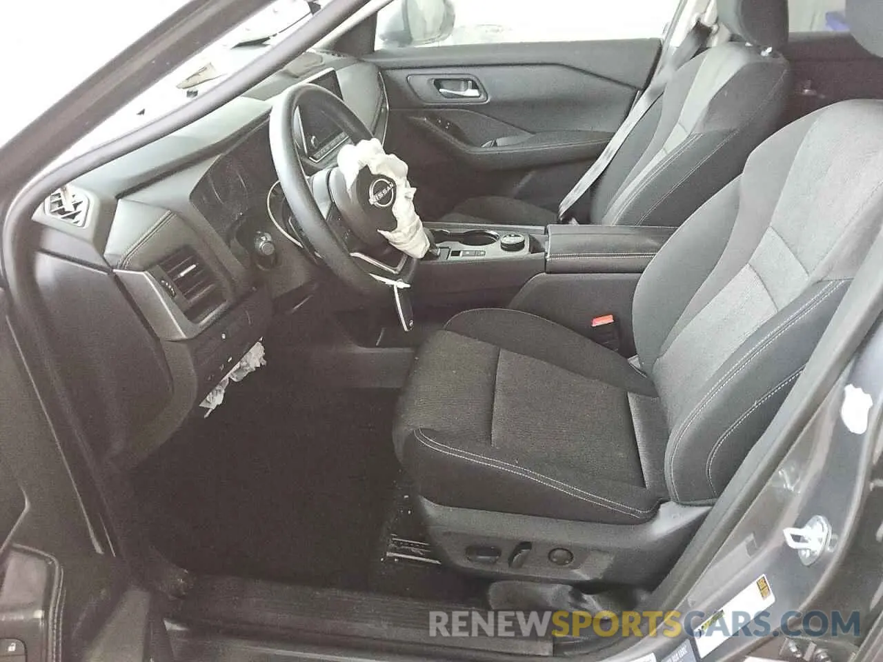 5 Photograph of a damaged car 5N1BT3BB6RC696144 NISSAN ROGUE 2024