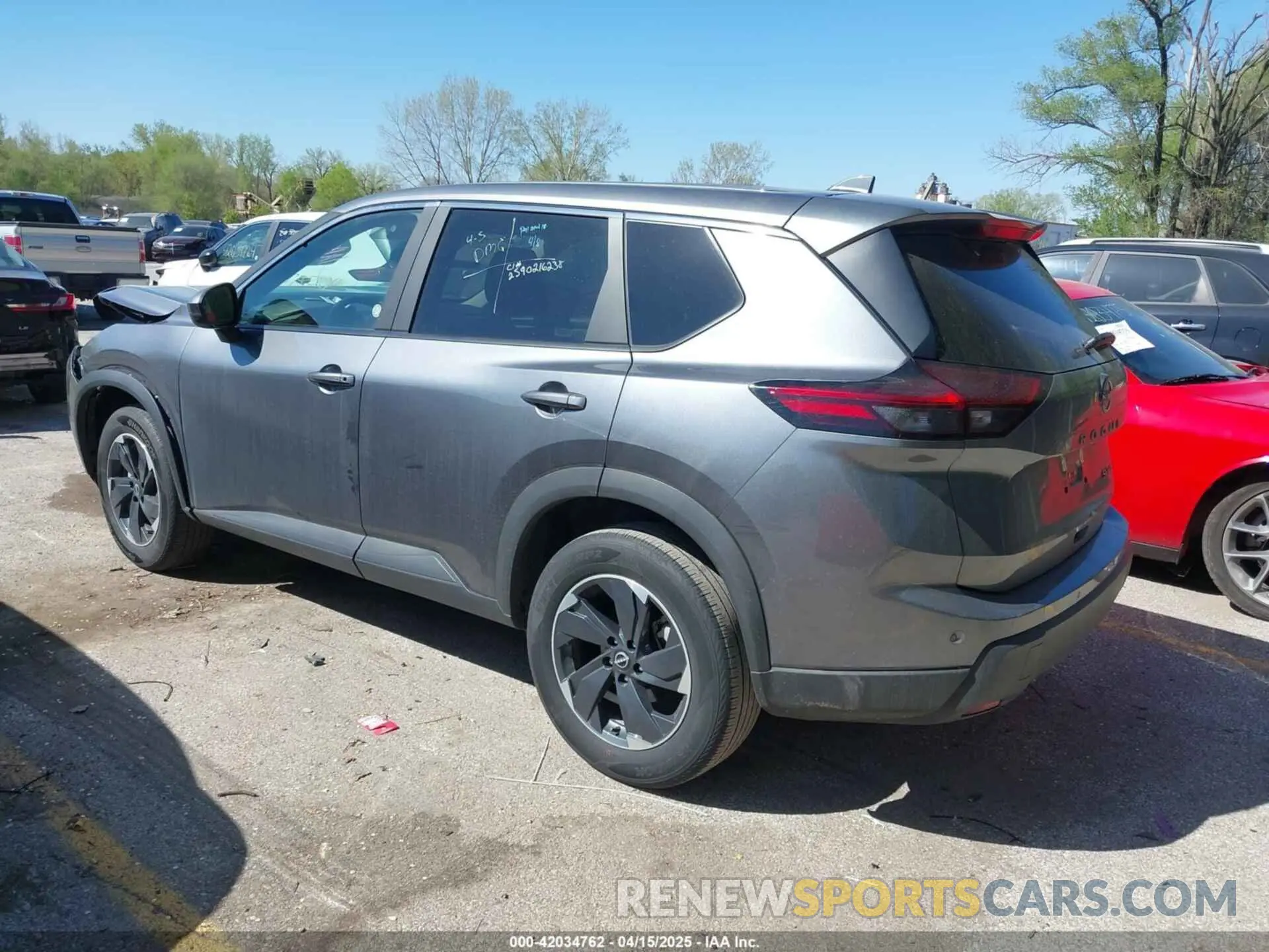 3 Photograph of a damaged car 5N1BT3BB6RC697567 NISSAN ROGUE 2024