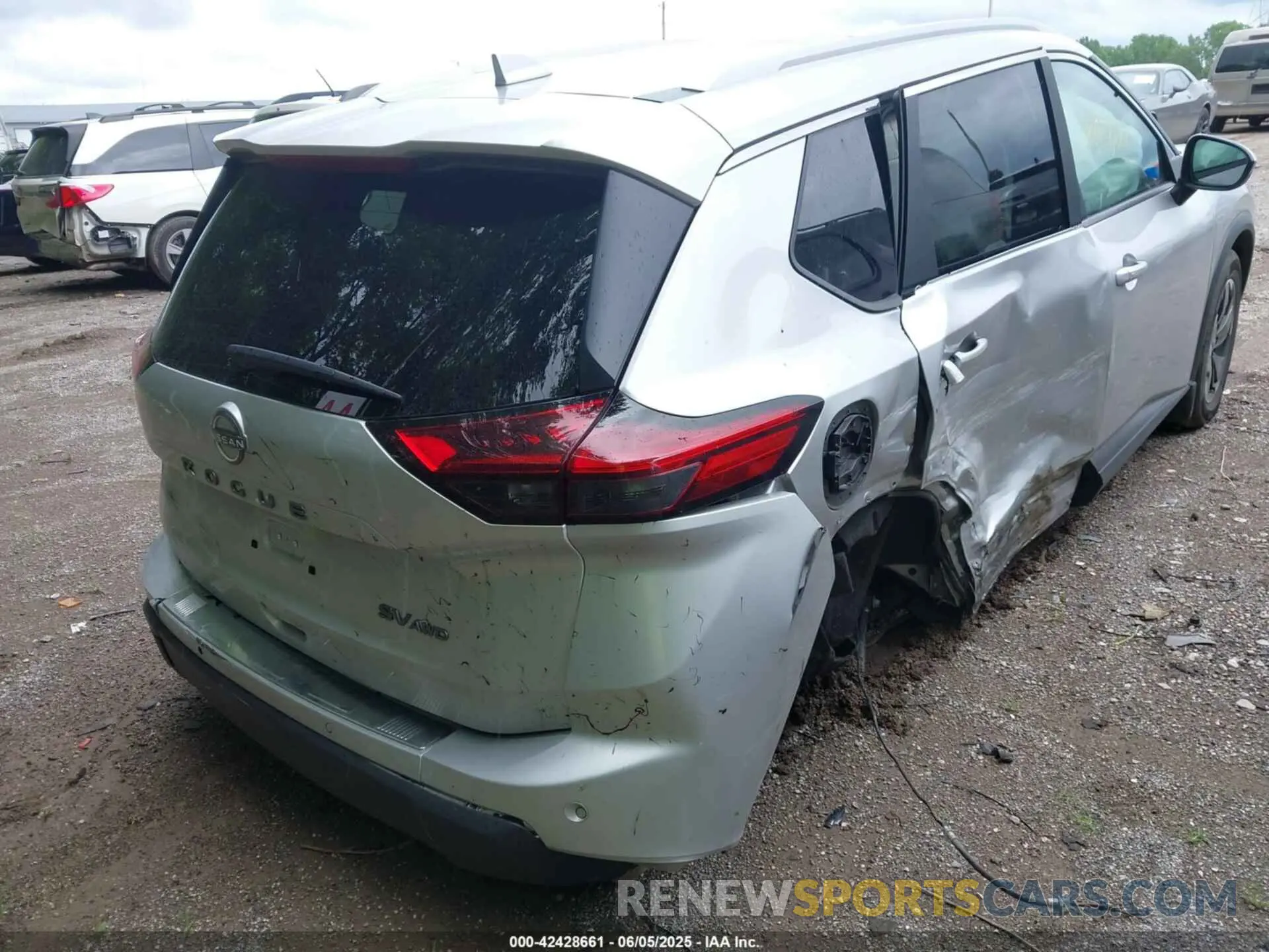 4 Photograph of a damaged car 5N1BT3BB7RC747828 NISSAN ROGUE 2024