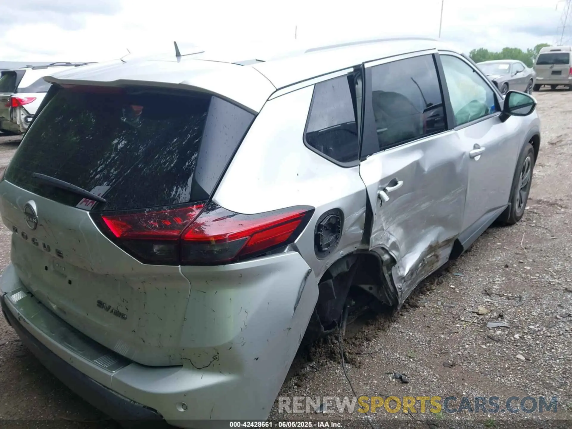 6 Photograph of a damaged car 5N1BT3BB7RC747828 NISSAN ROGUE 2024