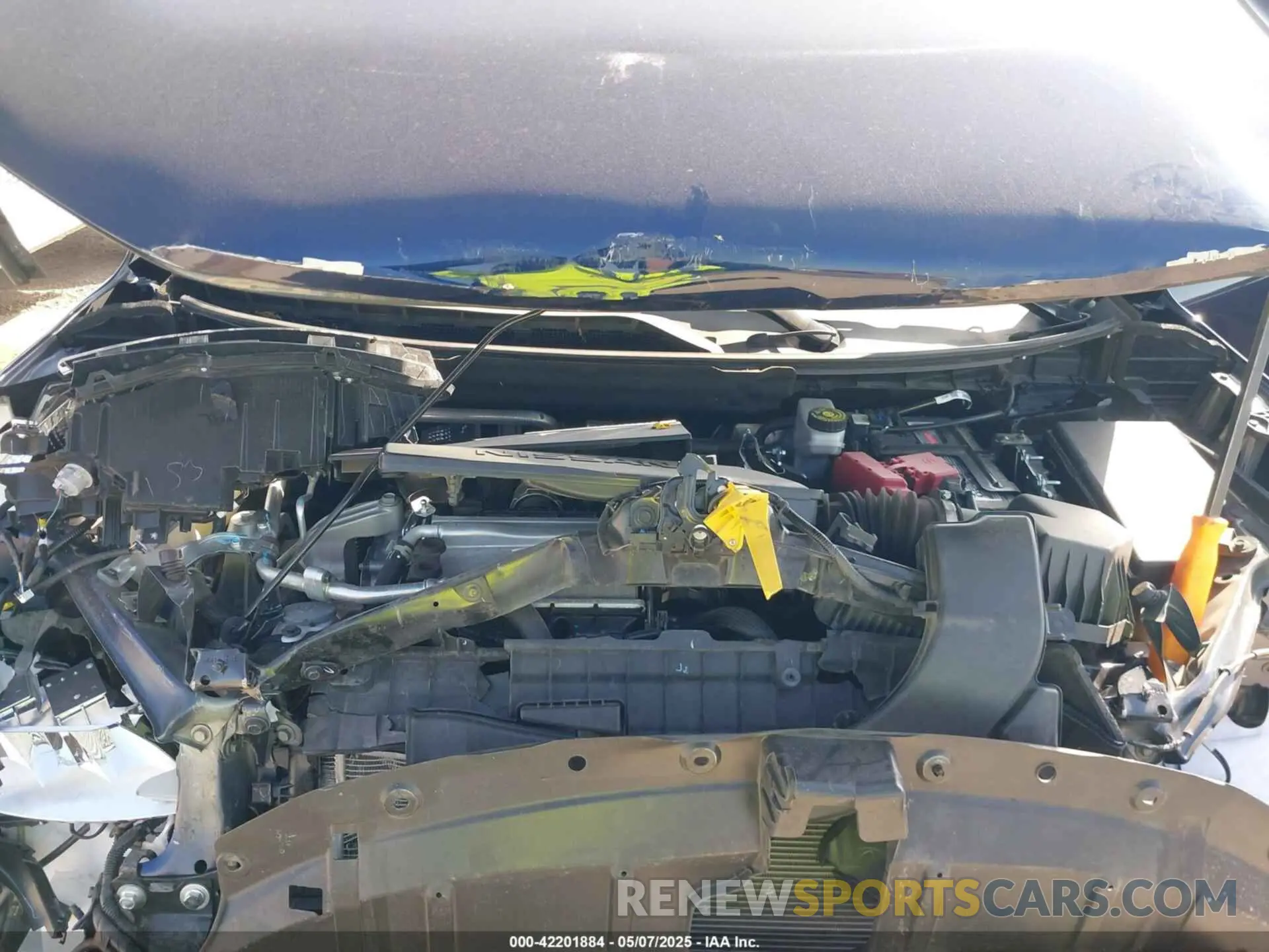 10 Photograph of a damaged car 5N1BT3BB8RC690538 NISSAN ROGUE 2024