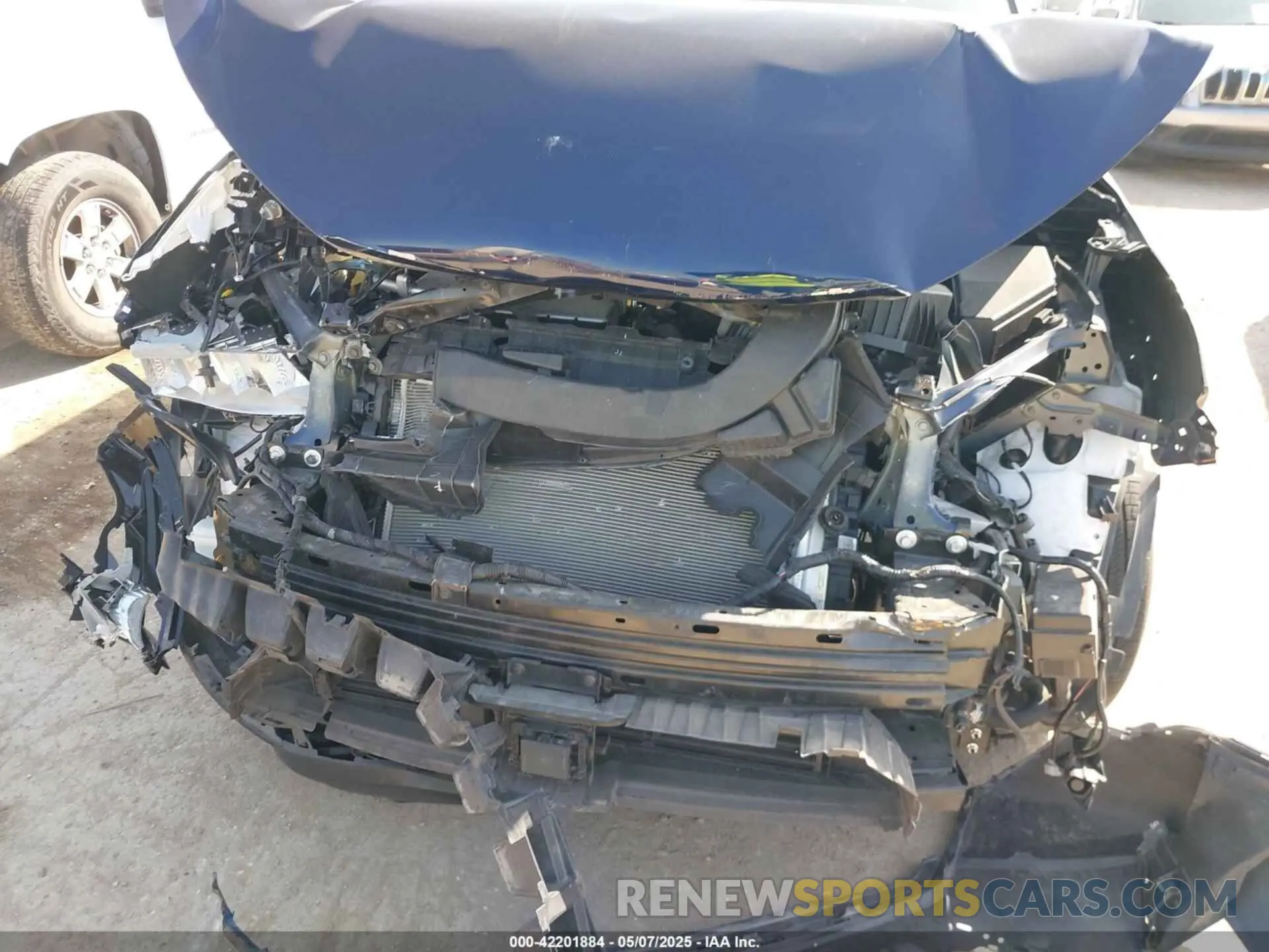 6 Photograph of a damaged car 5N1BT3BB8RC690538 NISSAN ROGUE 2024