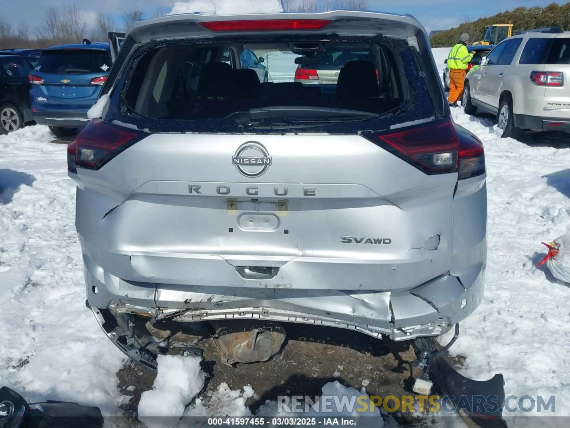 17 Photograph of a damaged car 5N1BT3BB8RC690765 NISSAN ROGUE 2024