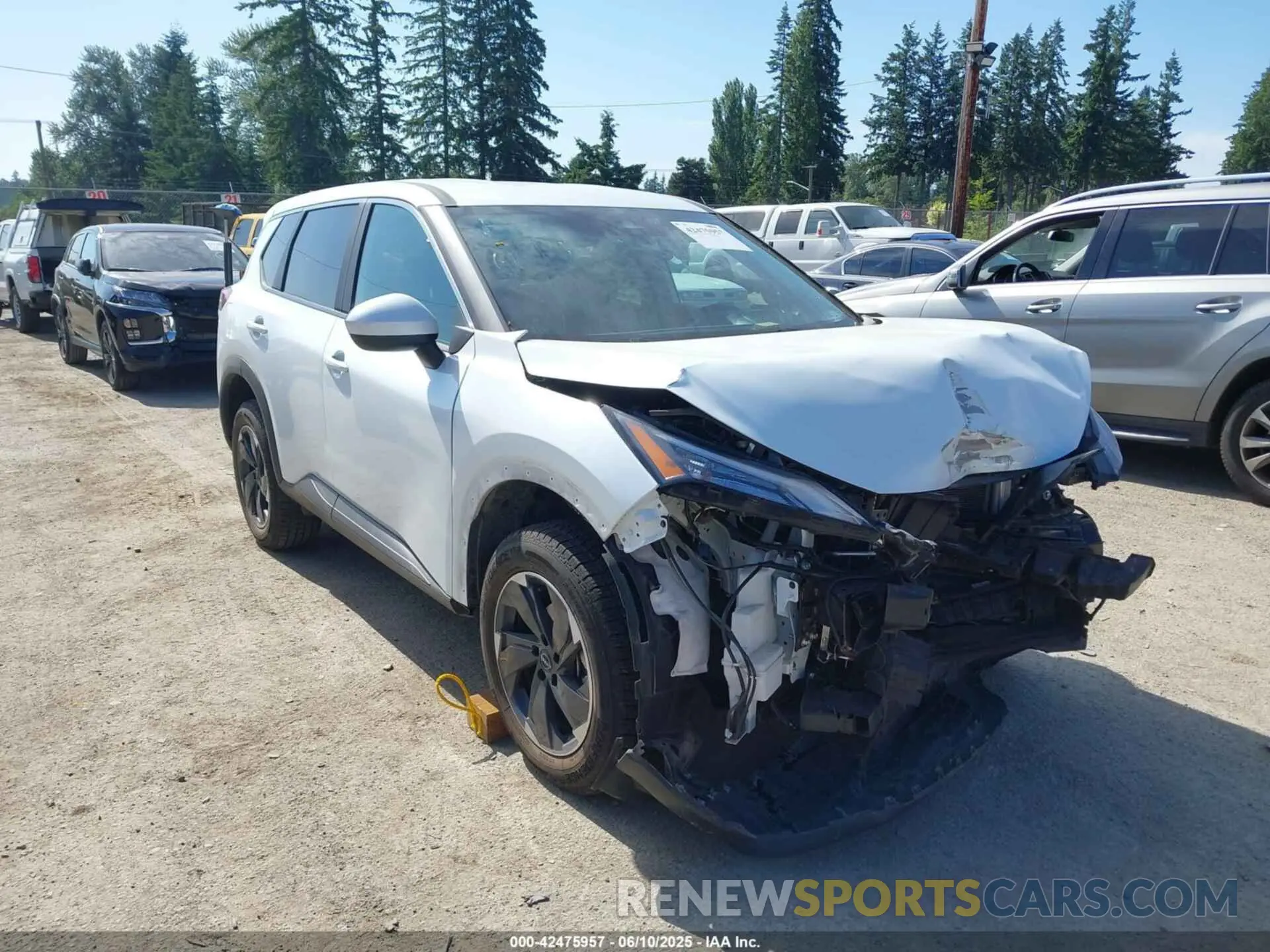 1 Photograph of a damaged car 5N1BT3BB8RC752861 NISSAN ROGUE 2024