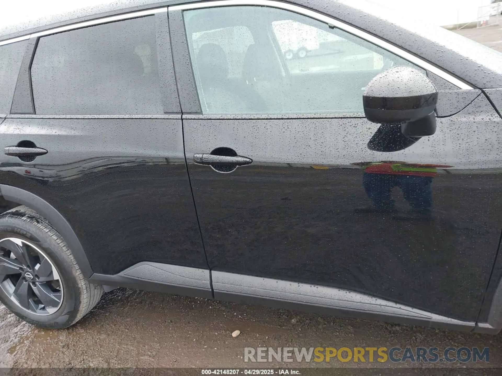 13 Photograph of a damaged car 5N1BT3BB9RC719075 NISSAN ROGUE 2024