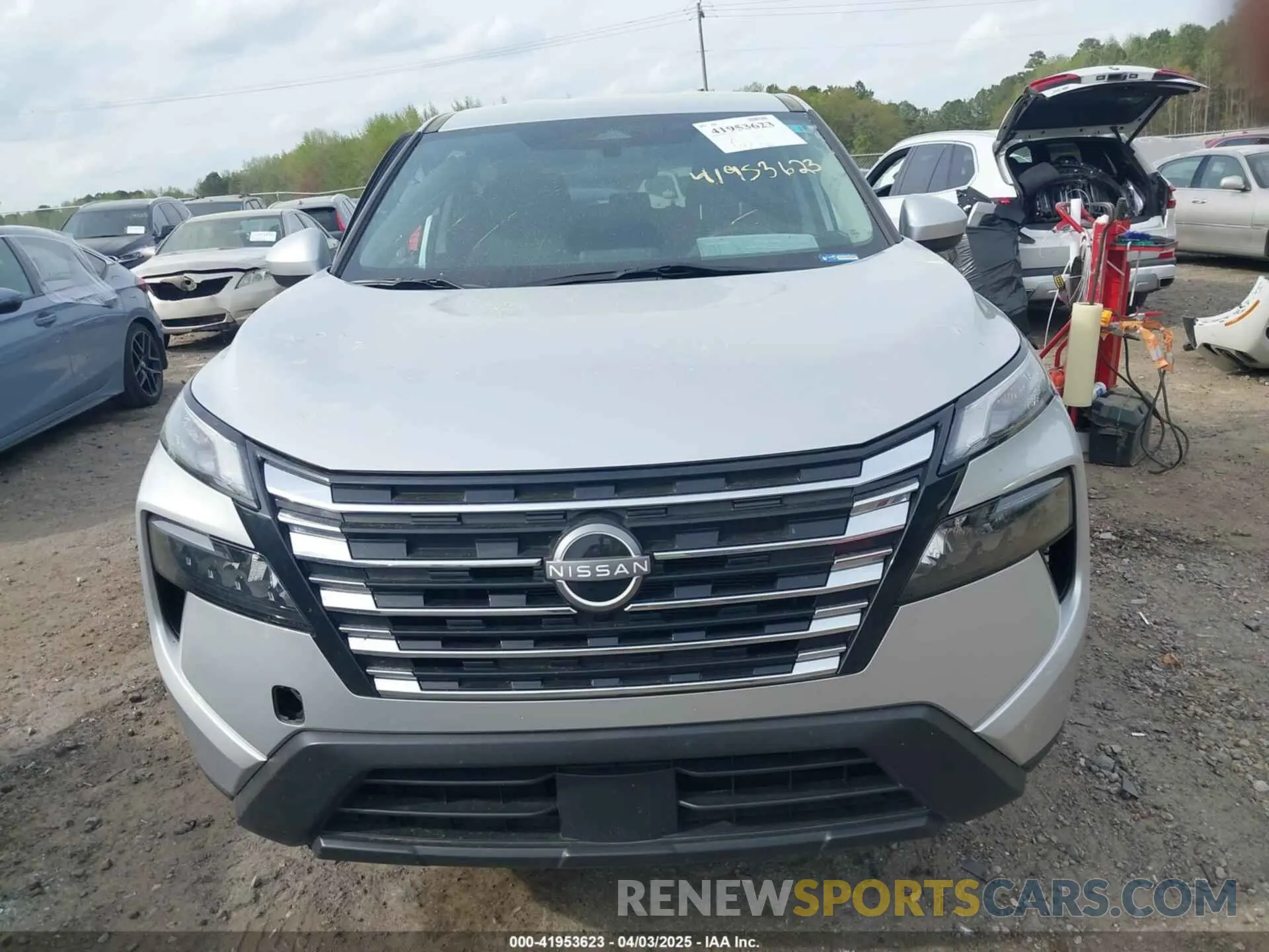 12 Photograph of a damaged car 5N1BT3BBXRC703337 NISSAN ROGUE 2024